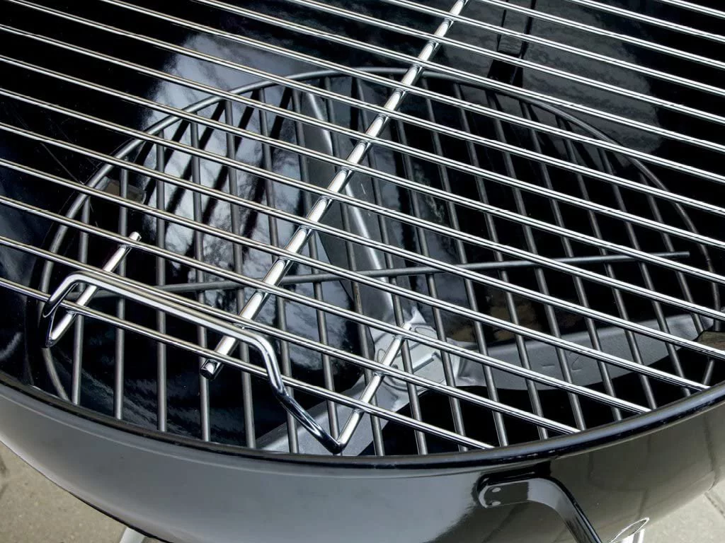 Weber 441001 Original Kettle 18 in Charcoal Grill, Black