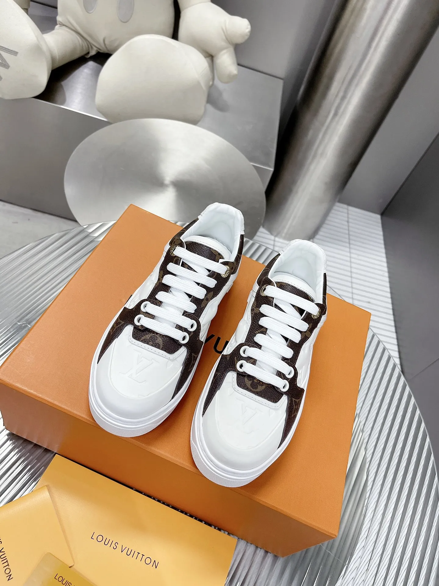L women Time Out 3D Monogram sneakers