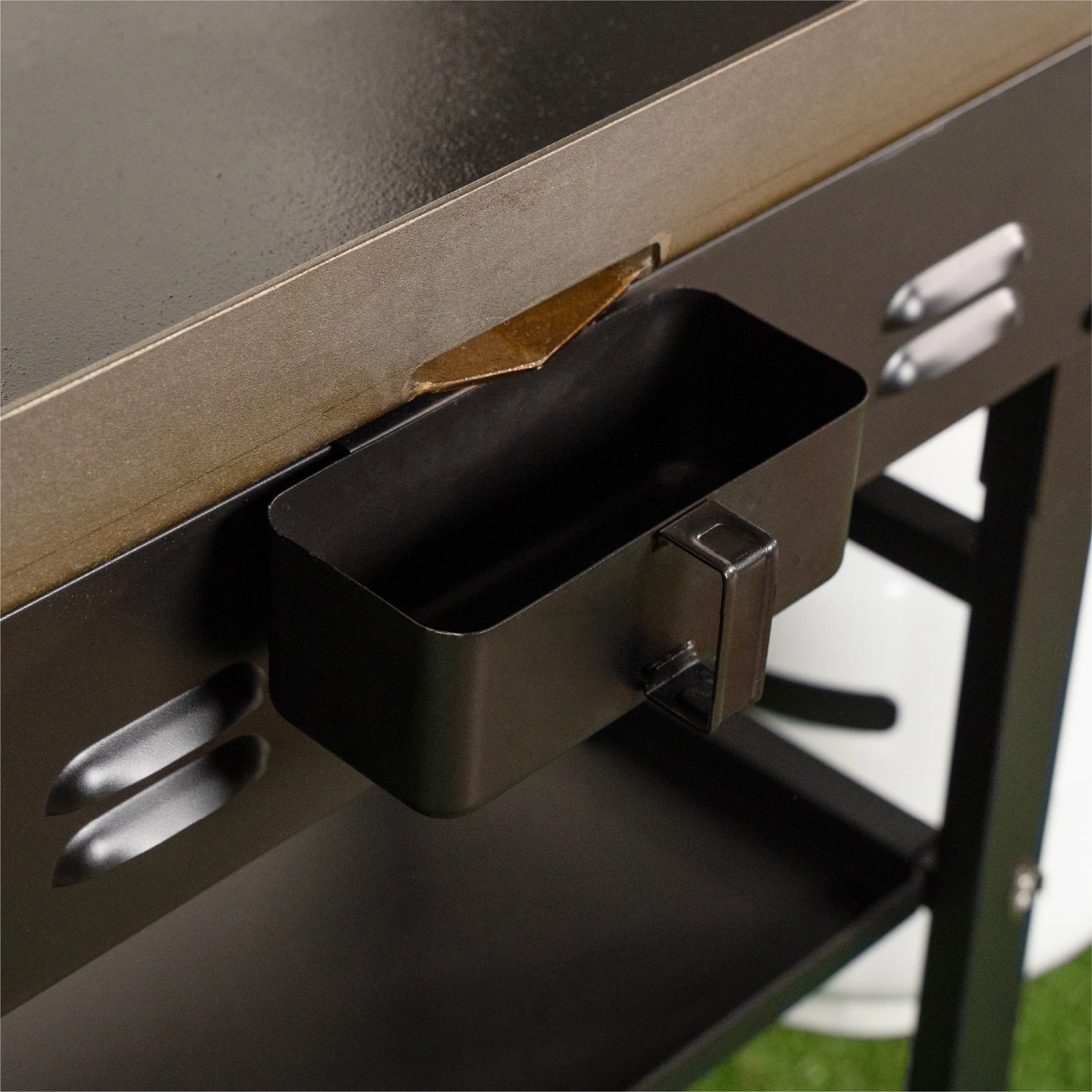 Blackstone Adventure Ready 2-Burner 28” Propane Griddle with Omnivore Griddle Plate
