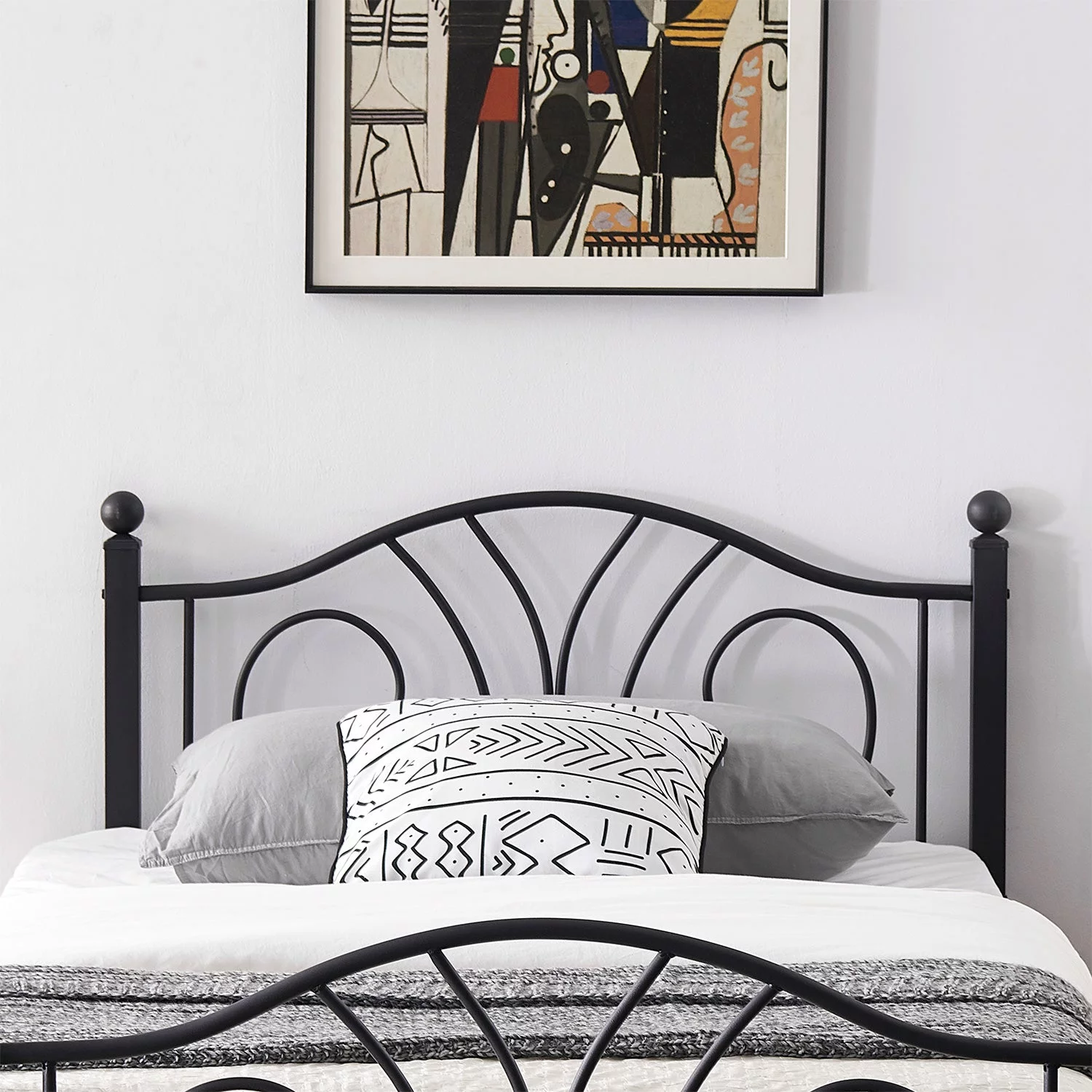 3-Piece Bedroom Sets, Twin Size Metal Bed Frame and 2 Black Nightstands