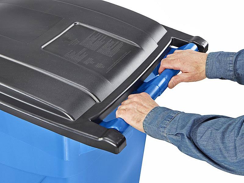 Rubbermaid Brute Recycling Rollout Container with Lid, 50 Gallon, Blue