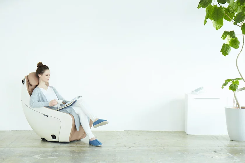 CirC - Premium SL Track Heated Massage Chair