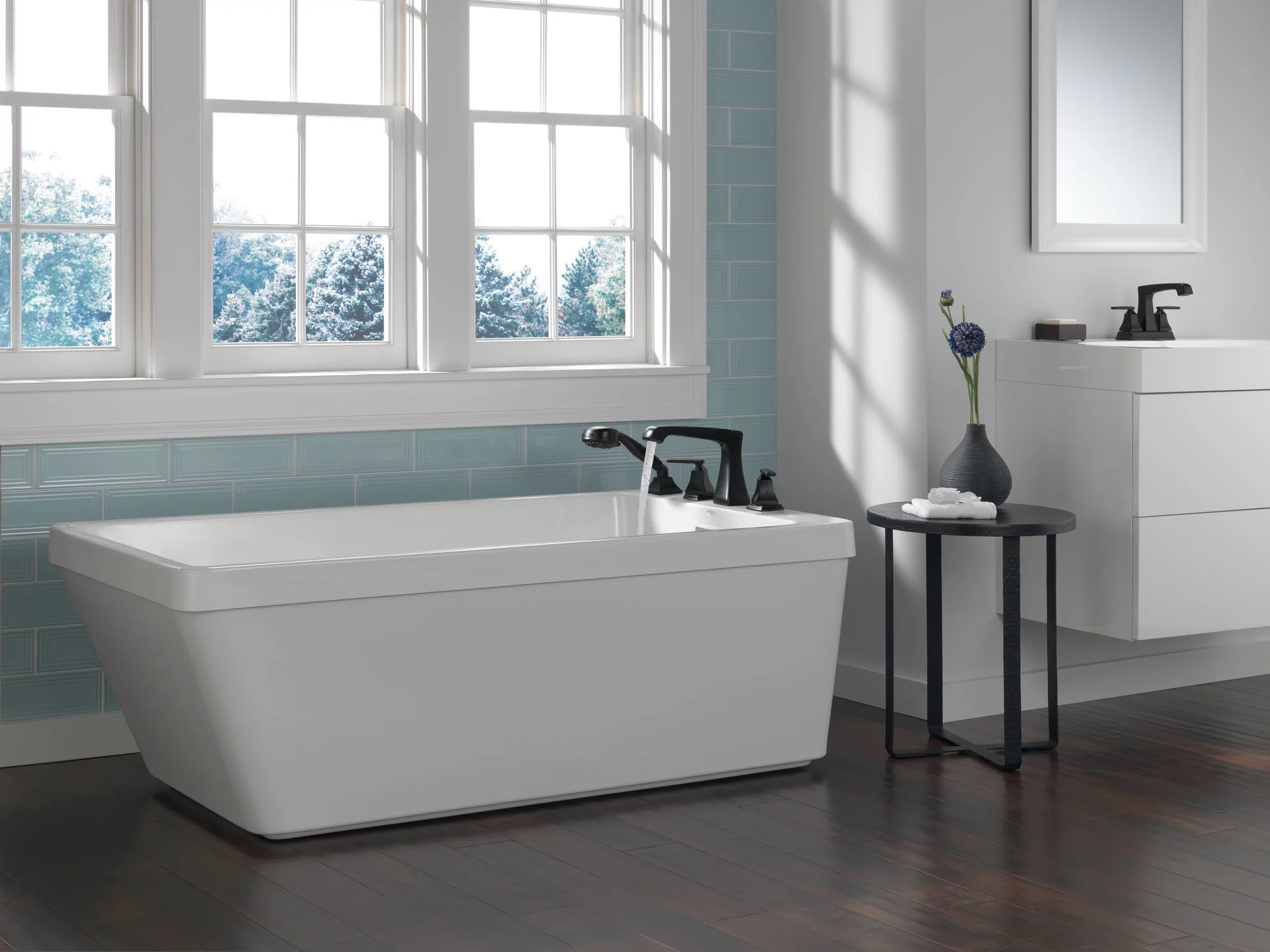 Delta Ashlyn: Two Handle Centerset Lavatory Faucet - Metal Pop-Up
