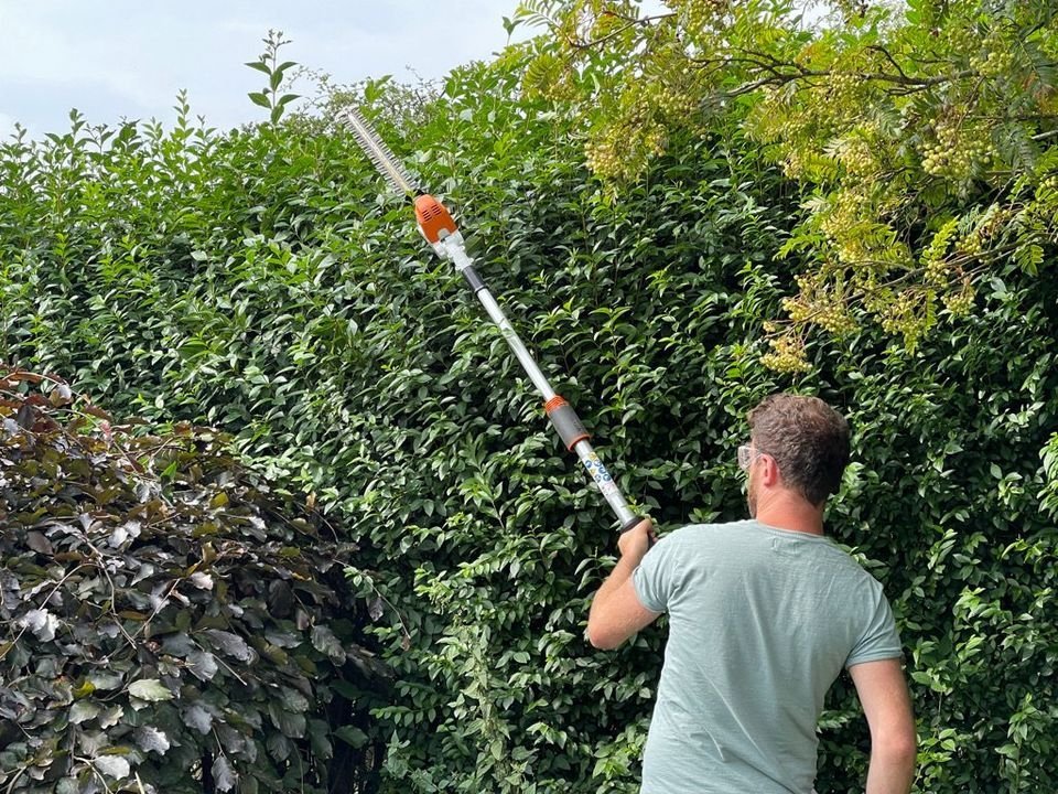 STIHL HS 82 T 30&Prime; Petrol Hedge trimmer