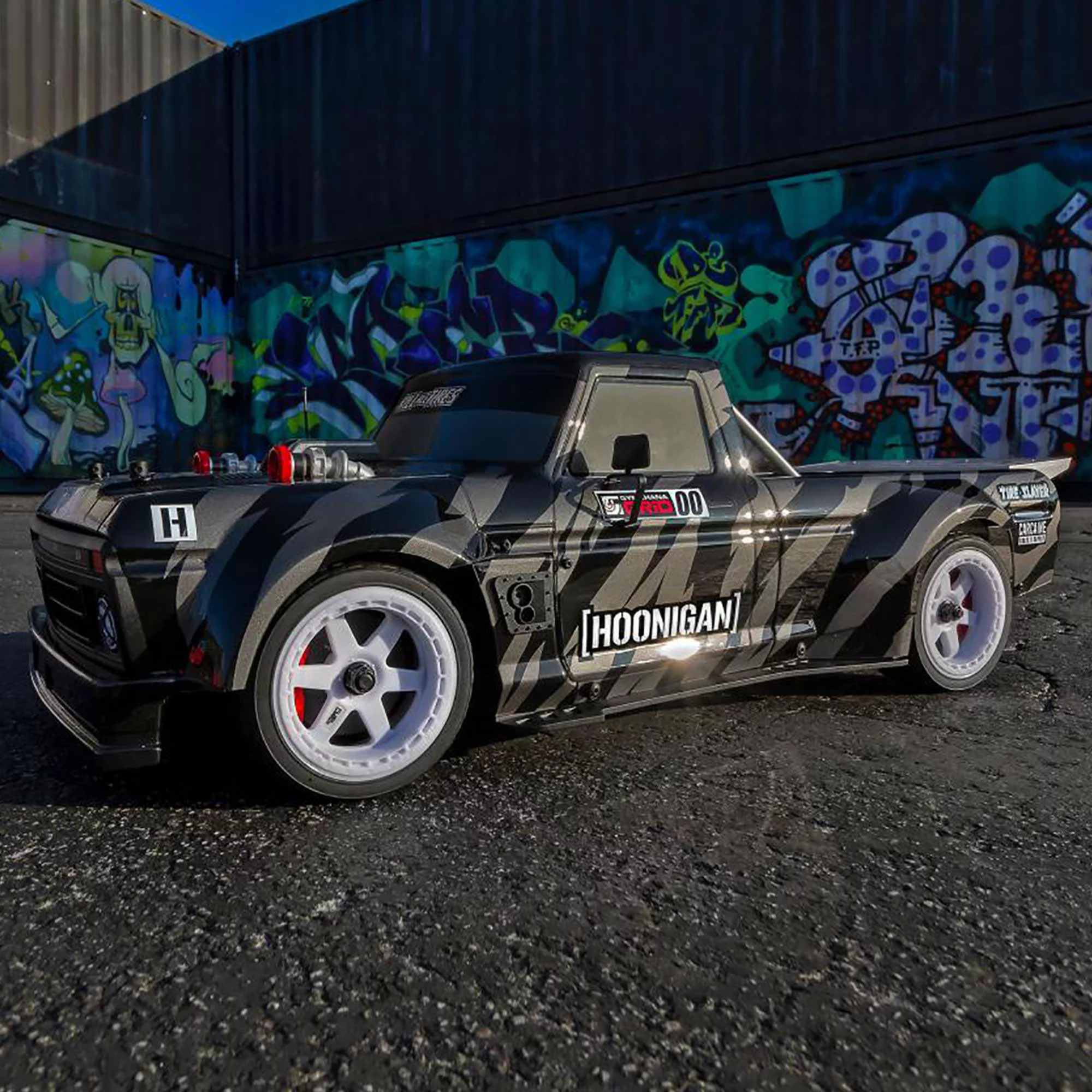 Team Associated Apex2 Hoonitruck Rtr Lipo Combo Asc30123C Cars Elec Rtr 1/10 ASC30123C - Radiant Selections