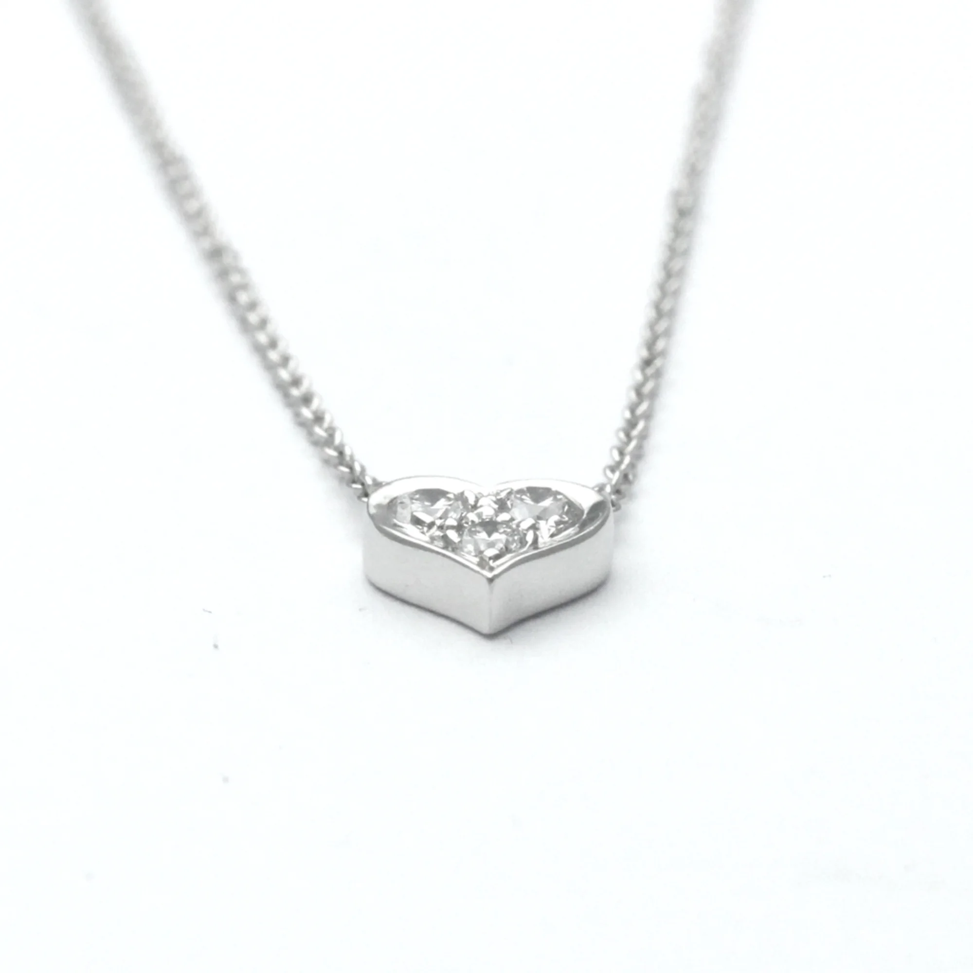 Pre-Owned Tiffany Sentimental Heart Necklace Platinum Diamond Men,Women Fashion Pendant Necklace (Silver) (Good)
