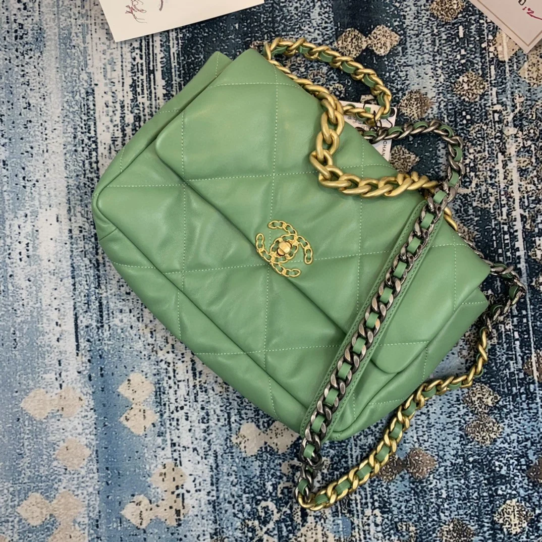 Chanel 19 Flap Bag Gold Hardware Green For Women, Women&rsquo;s Handbags, Shoulder Bags 10.2in/26cm AS1160