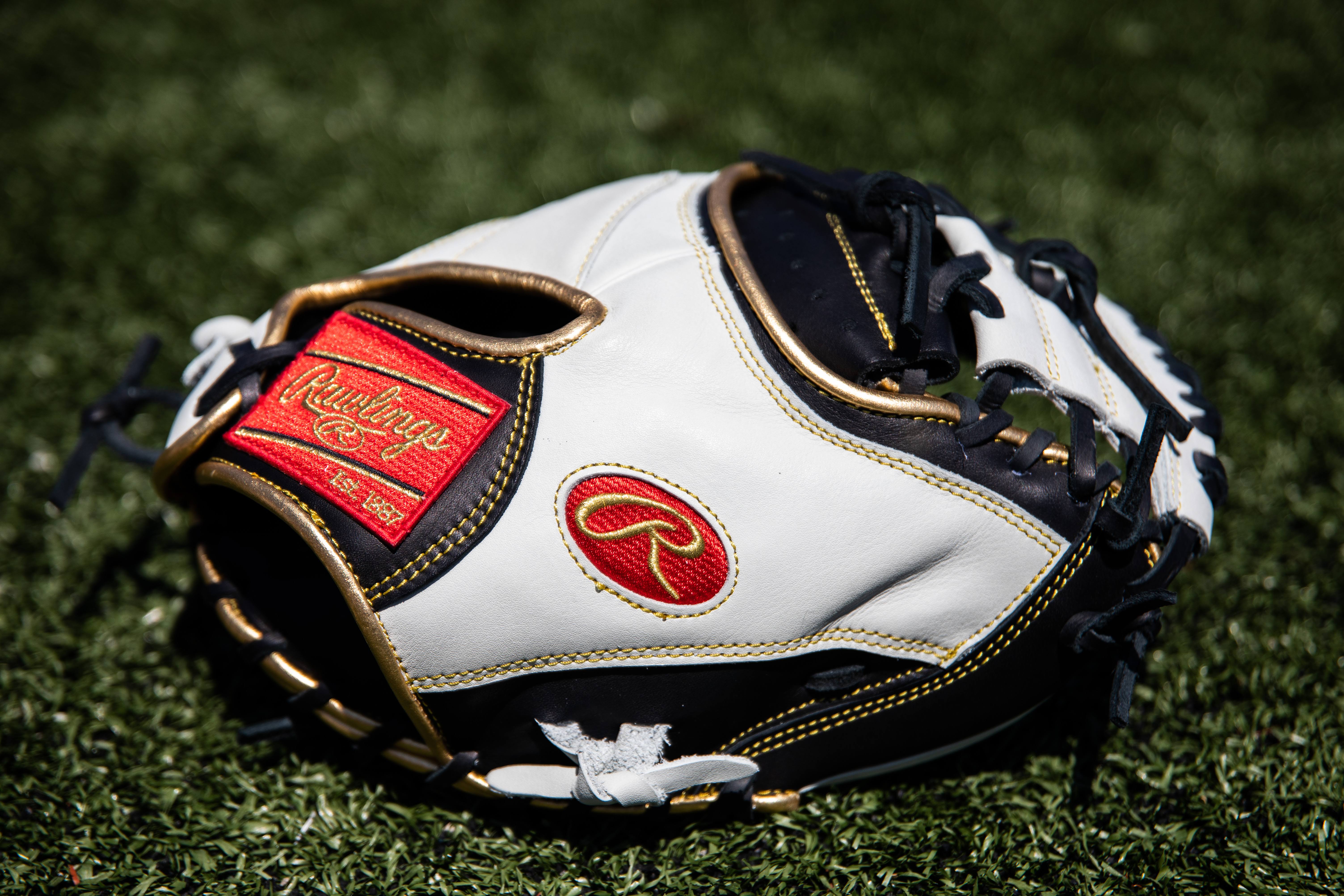Rawlings 32x22 Encore Catcher&s Mitt, ECCM32-23BW