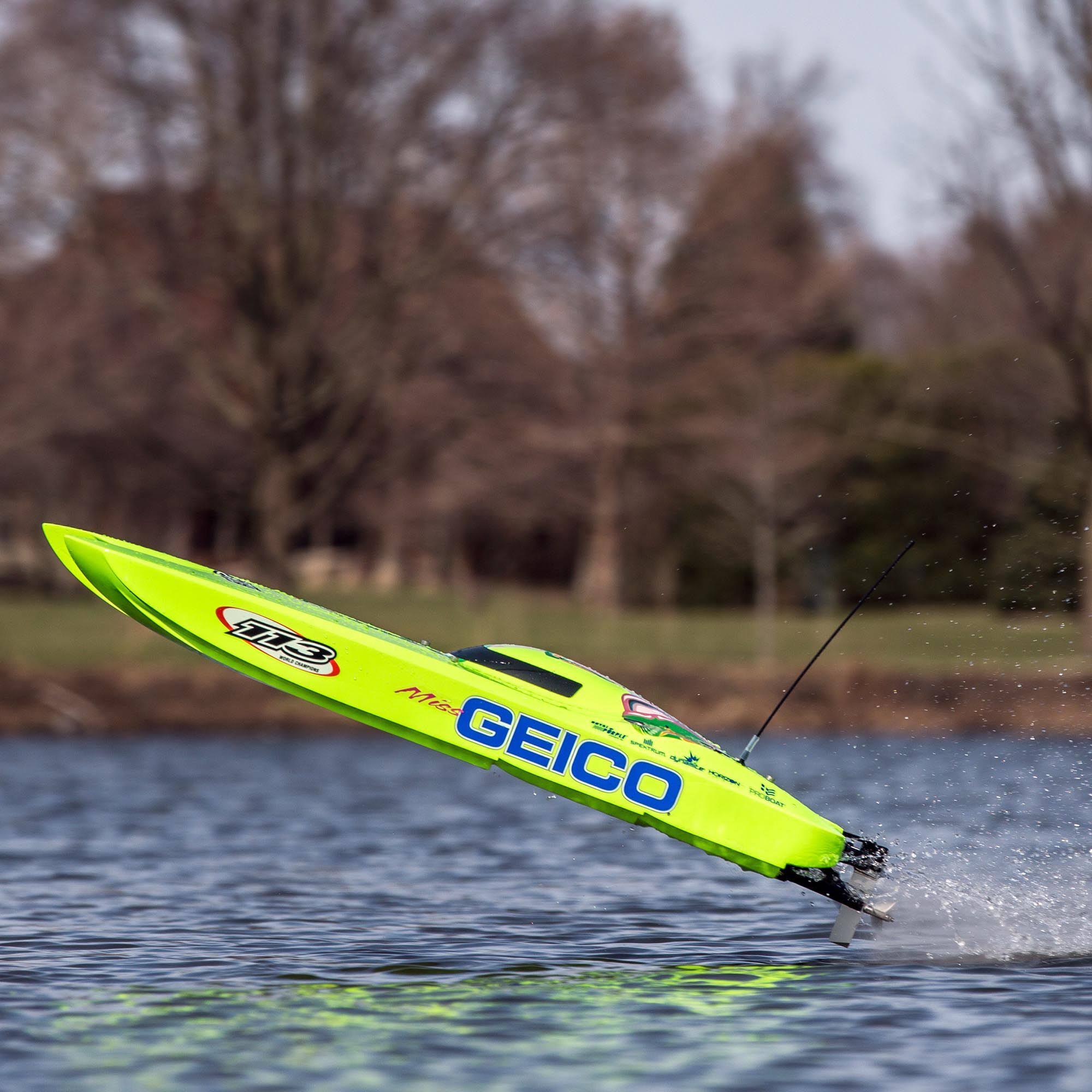 Pro Boat Miss Geico Zelos 36x22 Twin Brushless Catamaran RTR, PRB08040