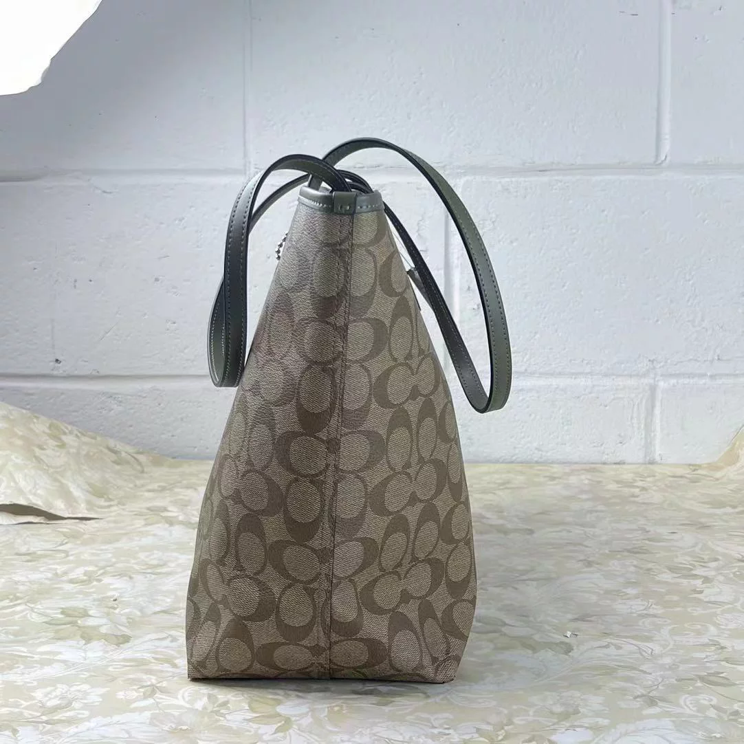 Coach 5696 City Tote In Signature Canvas Khaki/Surplus