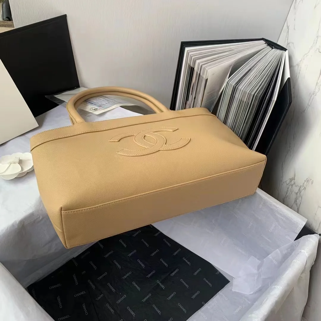 Chanel Vintage CC Open Tote Caviar East West Beige For Women, Women&rsquo;s Bags 14.5in/36.9cm
