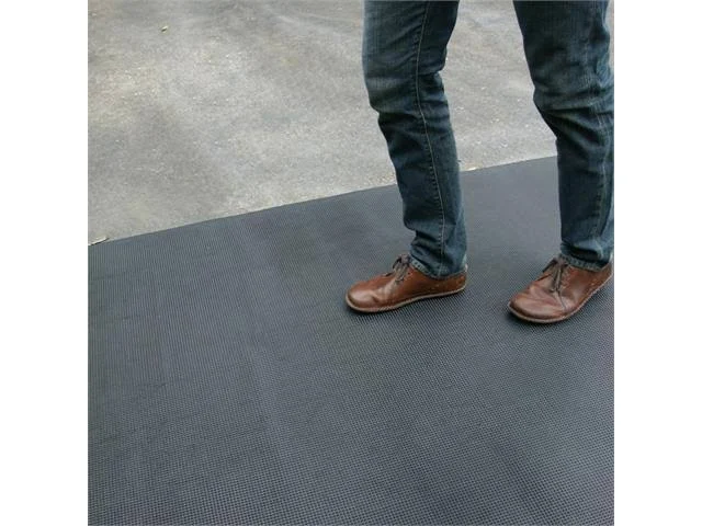 Rubber-Cal Super-Grip Scraper Rubber Runner Mats - 3/16 in x 4 ft x 6 ft - Black Traction Mat