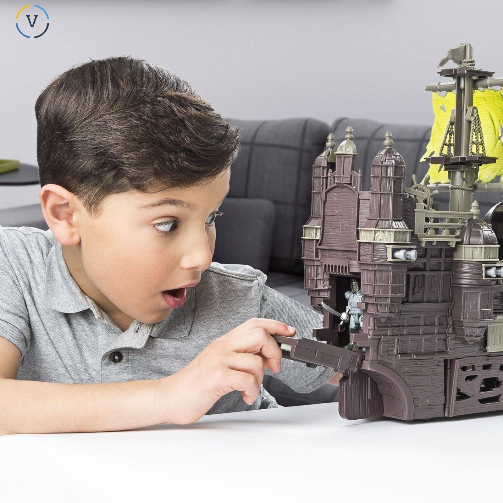 Pirates of The Caribbean: Dead Men Tell No Tales - Silent Mary Ghost Ship Playset