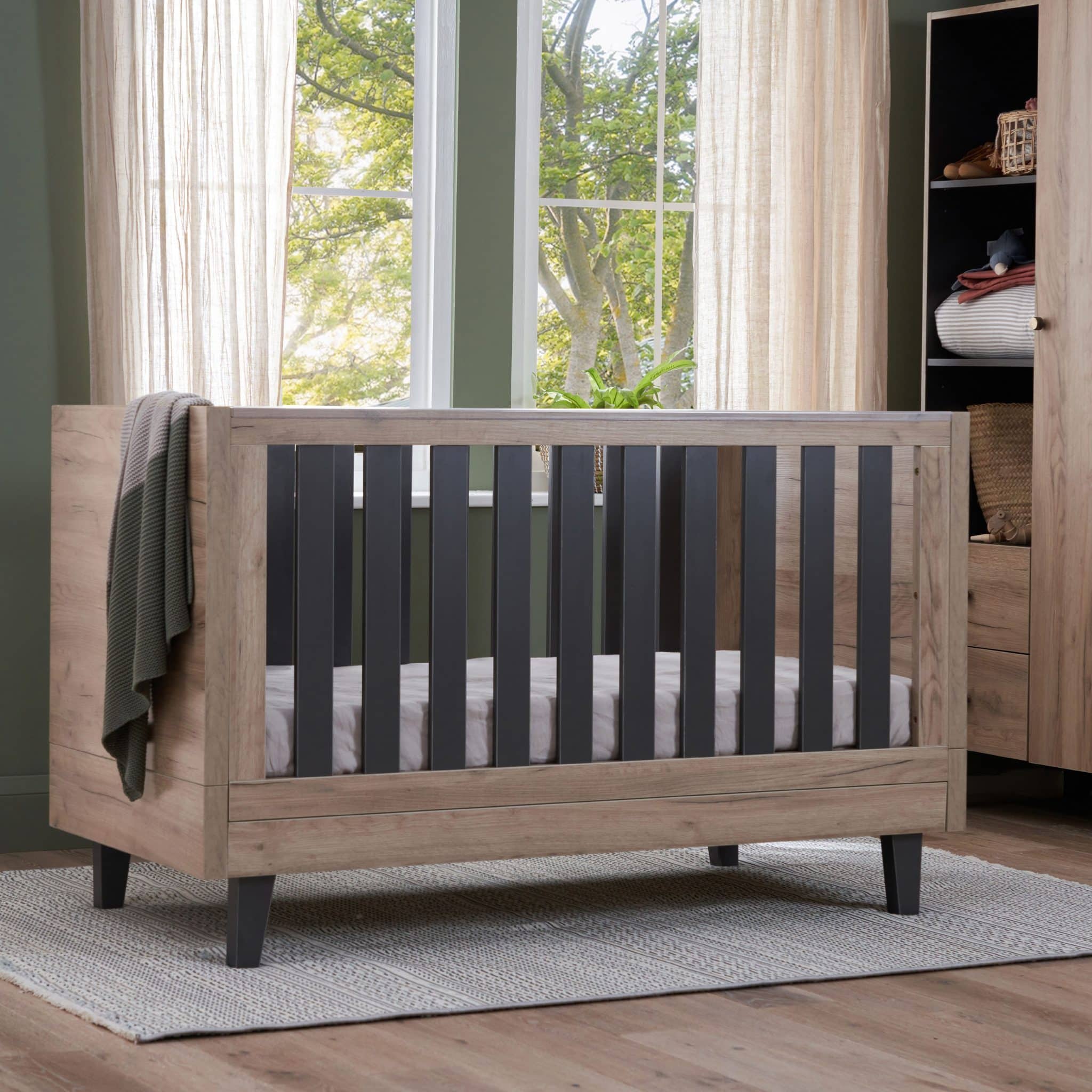Tutti Bambini Como 4 Piece Nursery Room Set – Slate Grey/Distressed Oak