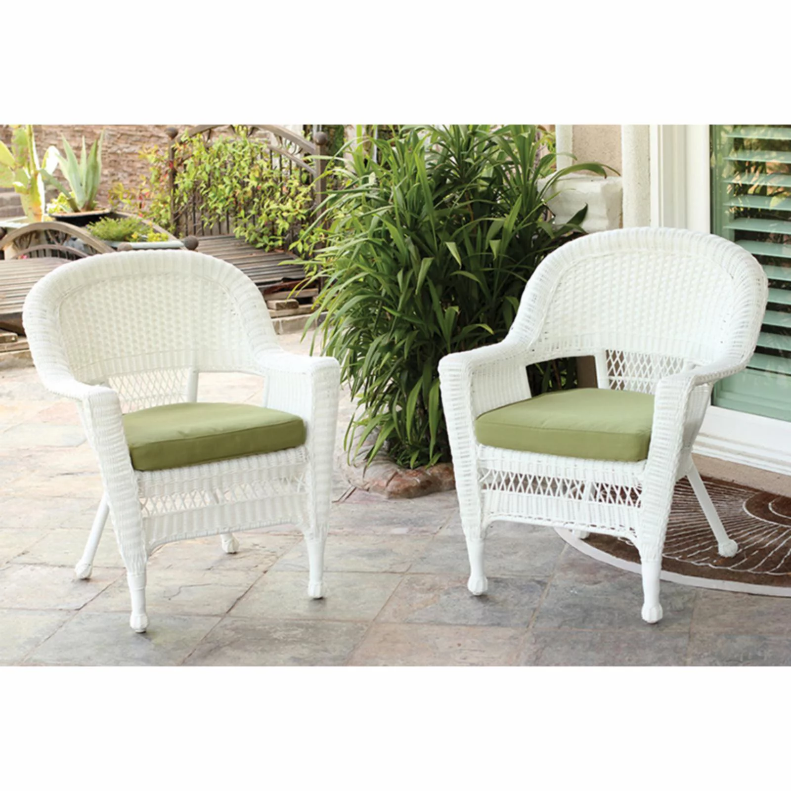 Jeco White Wicker Chair with Green Cushion
