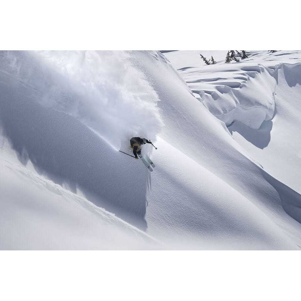 2023 Black Crows Atris Skis - Sports Supplies Online Store