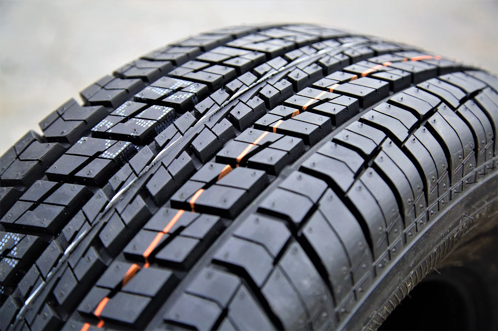 Firestone Firehawk Indy 500 275/60R15 107S SL AS All Season A/S Tire - Radiant Selections