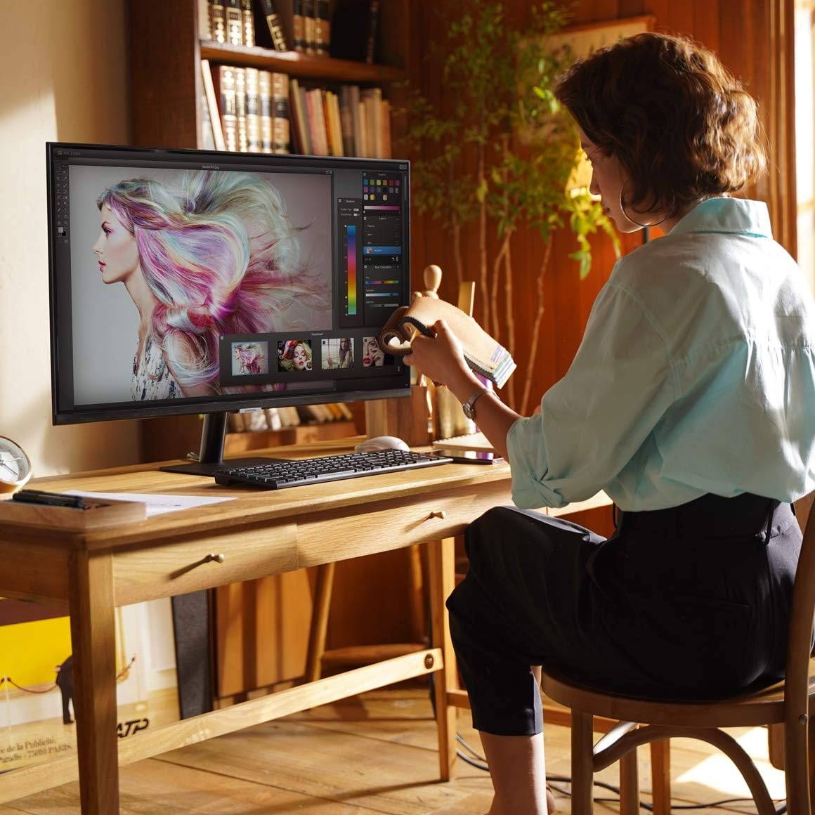 SAMSUNG M5 Series 32-Inch FHD 1080p Smart Monitor & Streaming TV (Tuner-Free), Netflix, HBO, Prime Video, Apple Airplay, Bluetooth, Built-in Speakers