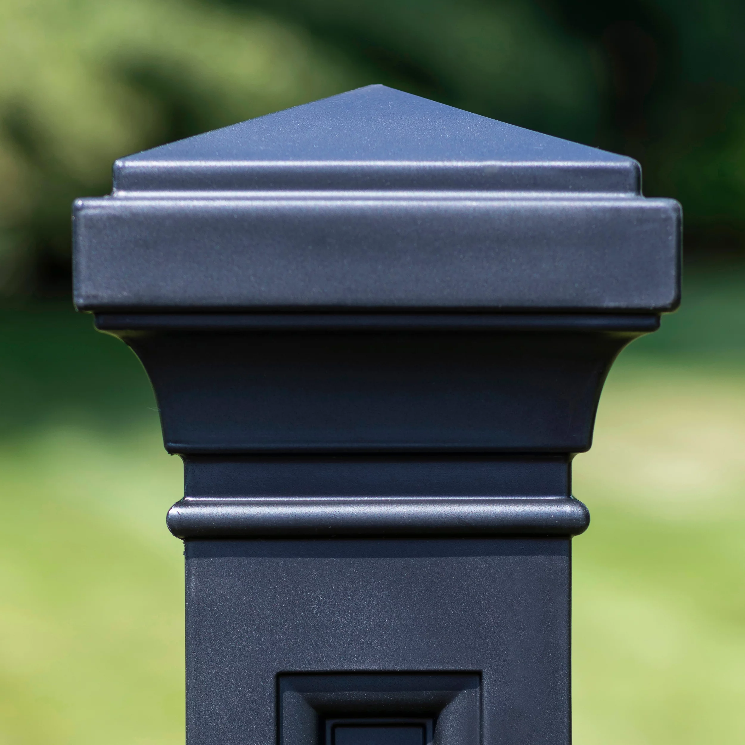 Step2 Atherton 59" Onyx Black Plastic Mailbox Post Kit