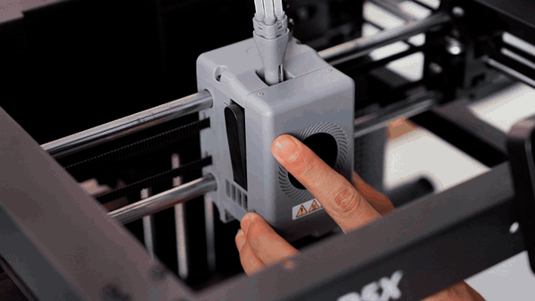 Manufacturer demonstration of quick-release nozzle removal