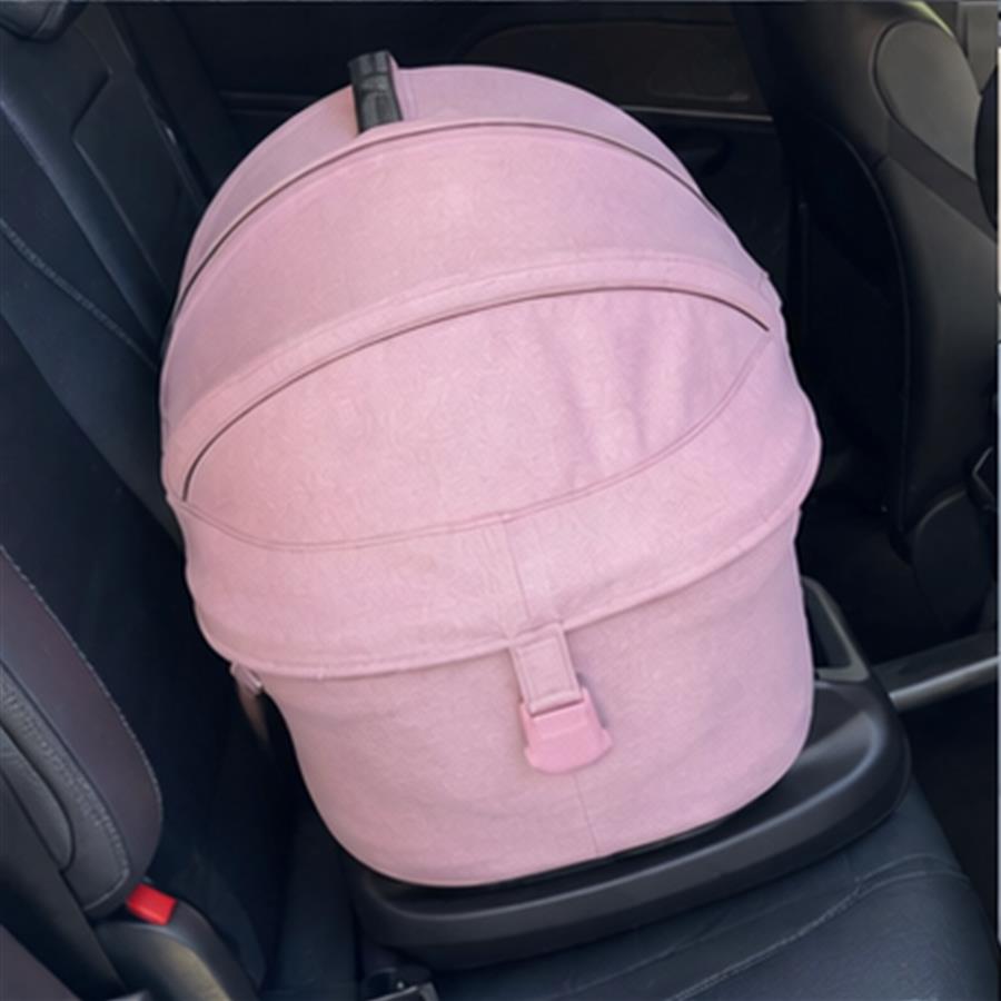 Blush carrier on vehicle base
