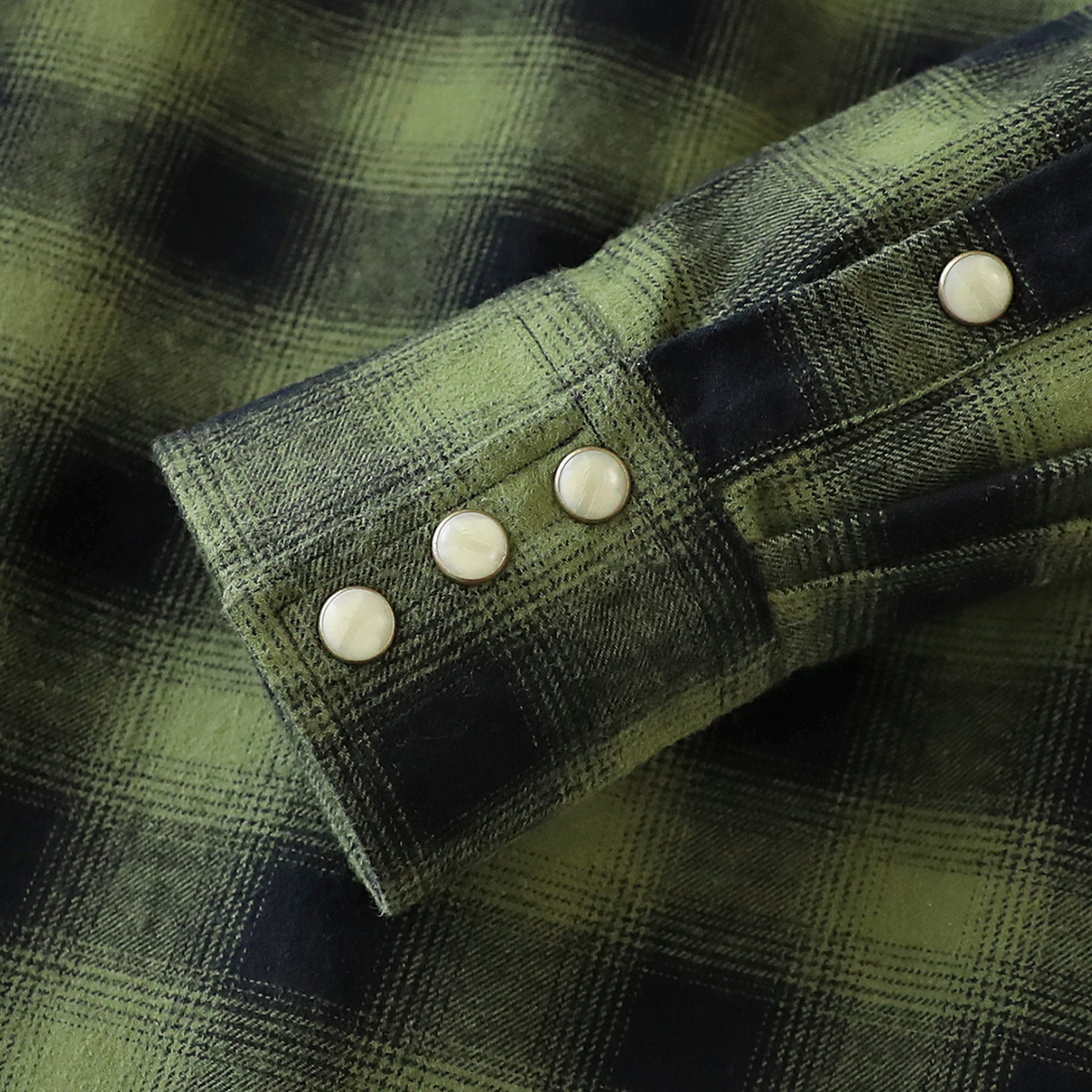 Men's Western Plaid Shirt – Lightweight Vintage Cowboy Shirt 