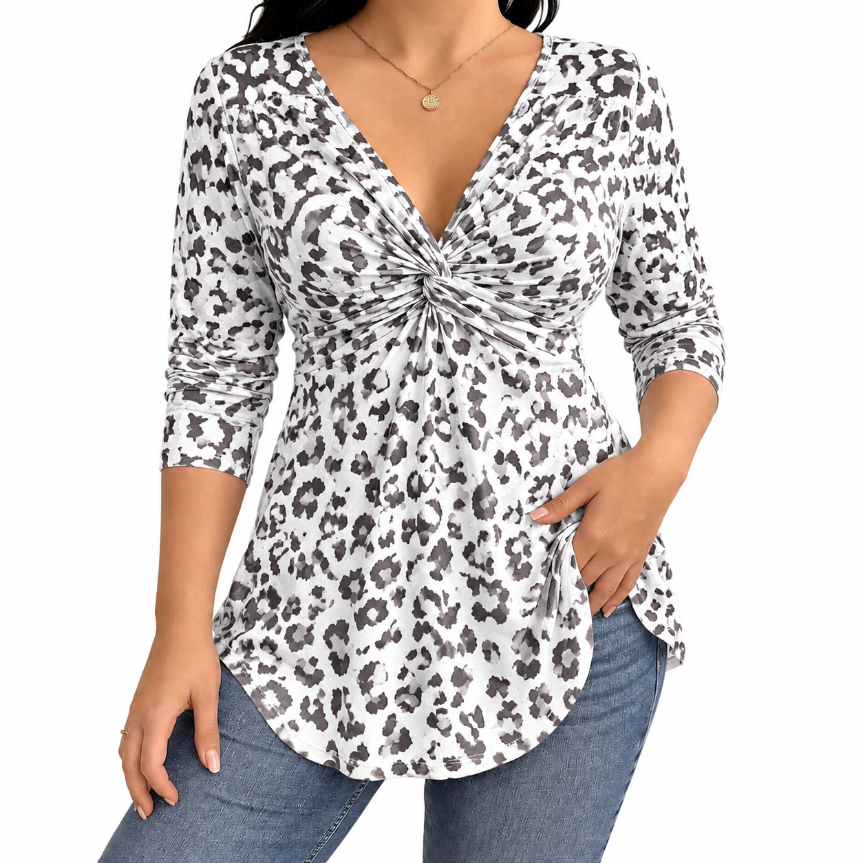 🎁New Arrivals 60% OFF💥Women's Plus Size Leopard Print V-Neck Top
