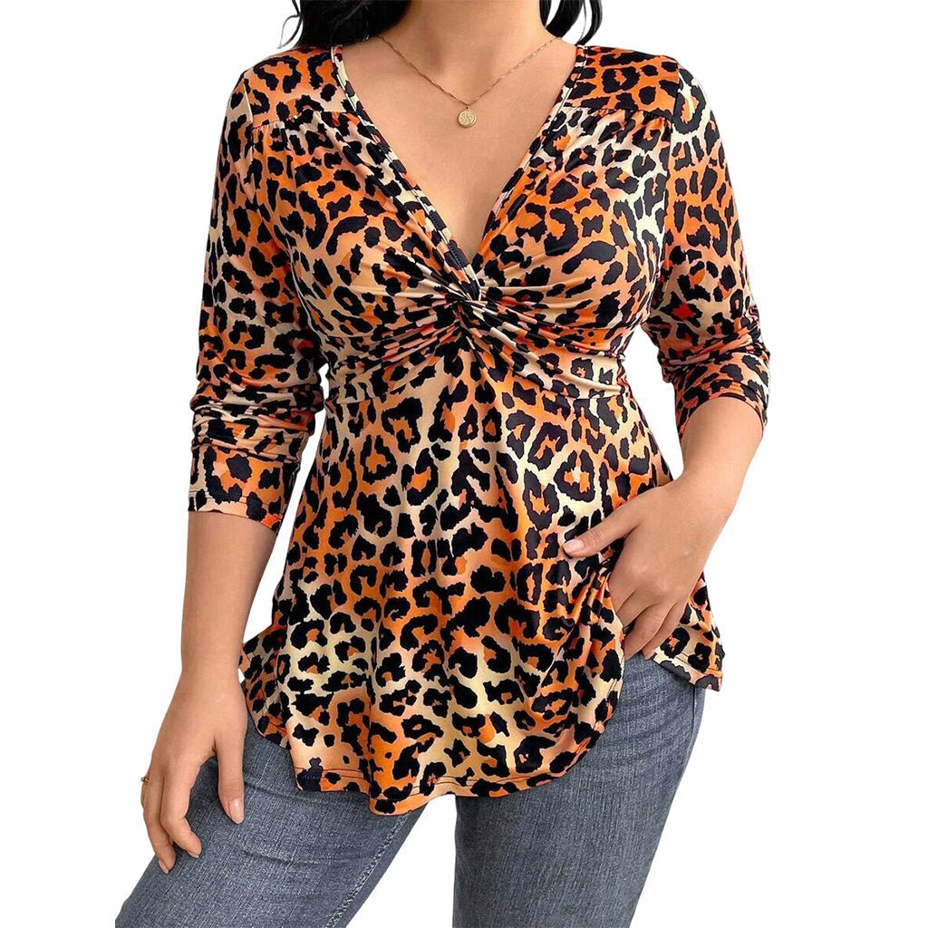 🎁New Arrivals 60% OFF💥Women's Plus Size Leopard Print V-Neck Top