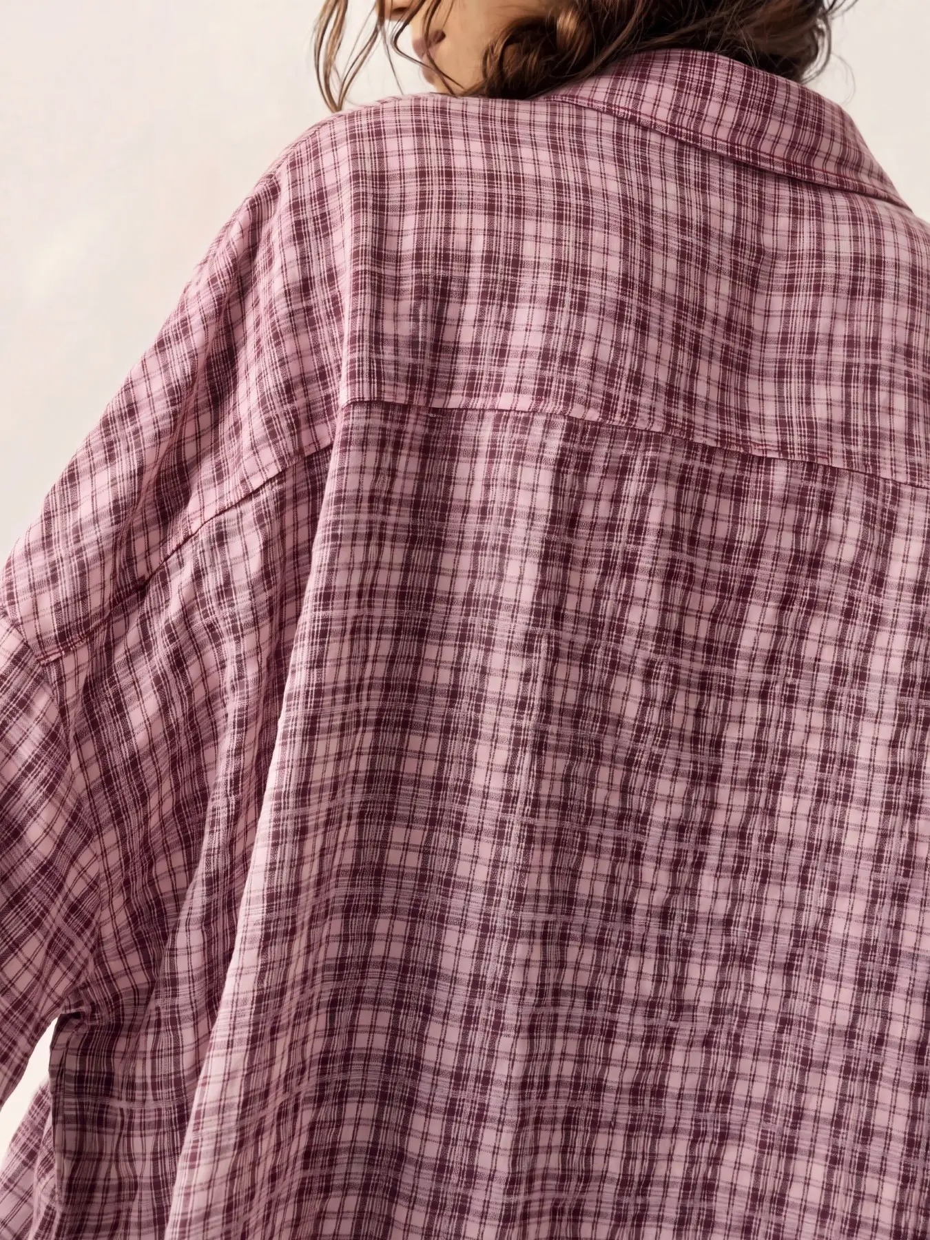 Women's Blue Plaid Oversized Long Sleeve Shirt, Casual Loose Fit Blouse with Pouch Pocket