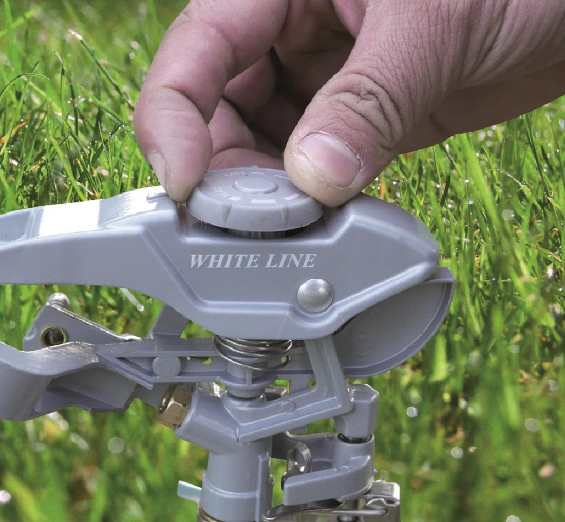 Pulsating Lawn Sprinkler - Triton White Line-Bathhkroom