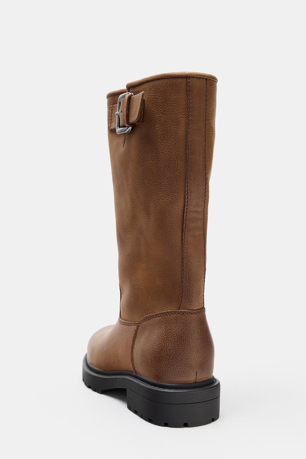 BOTTES EN CUIR À BOUCLE 