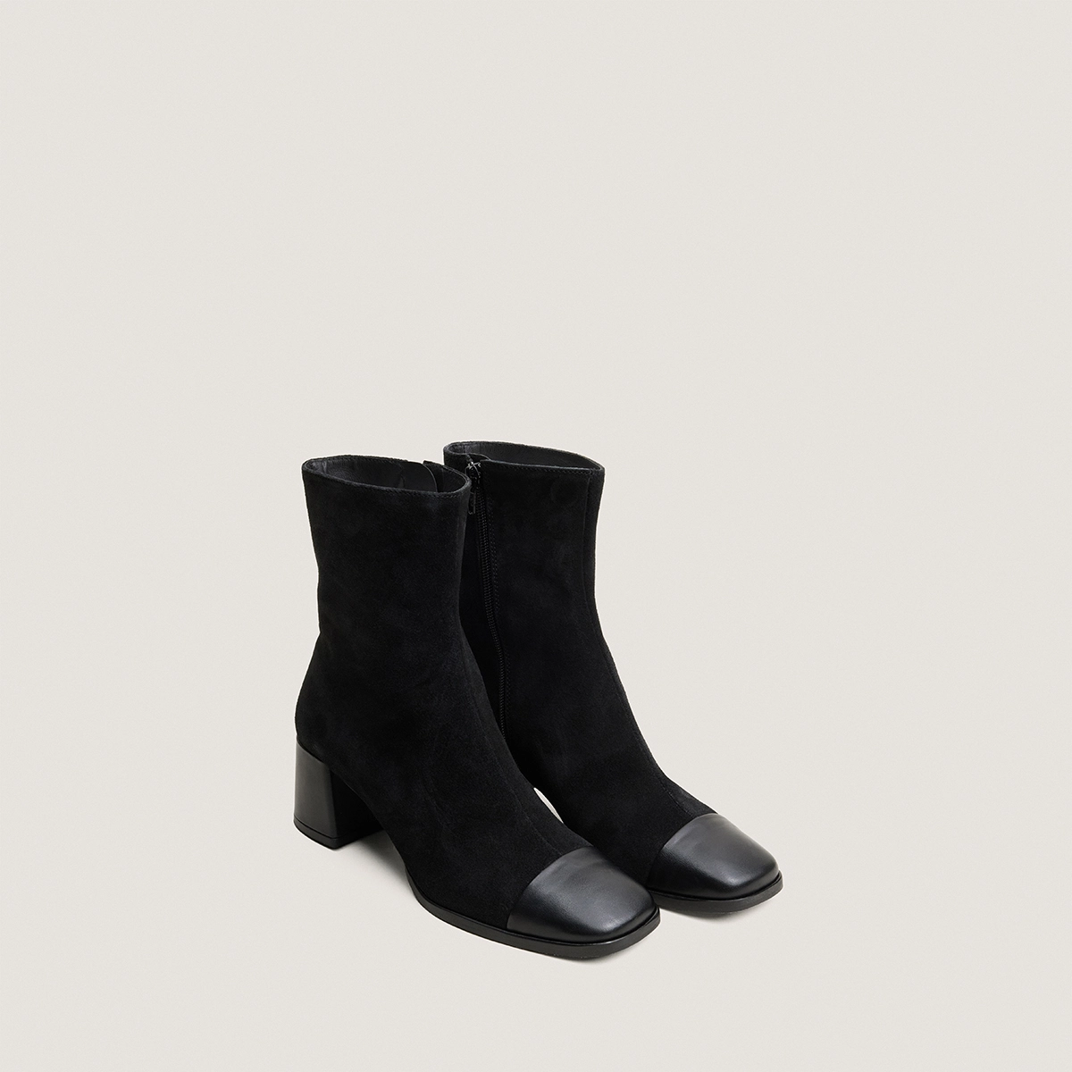 ALMA - Boots à talon en cuir noir 