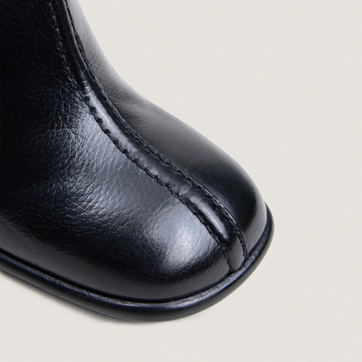 SANA - Boots à talon en cuir noir 