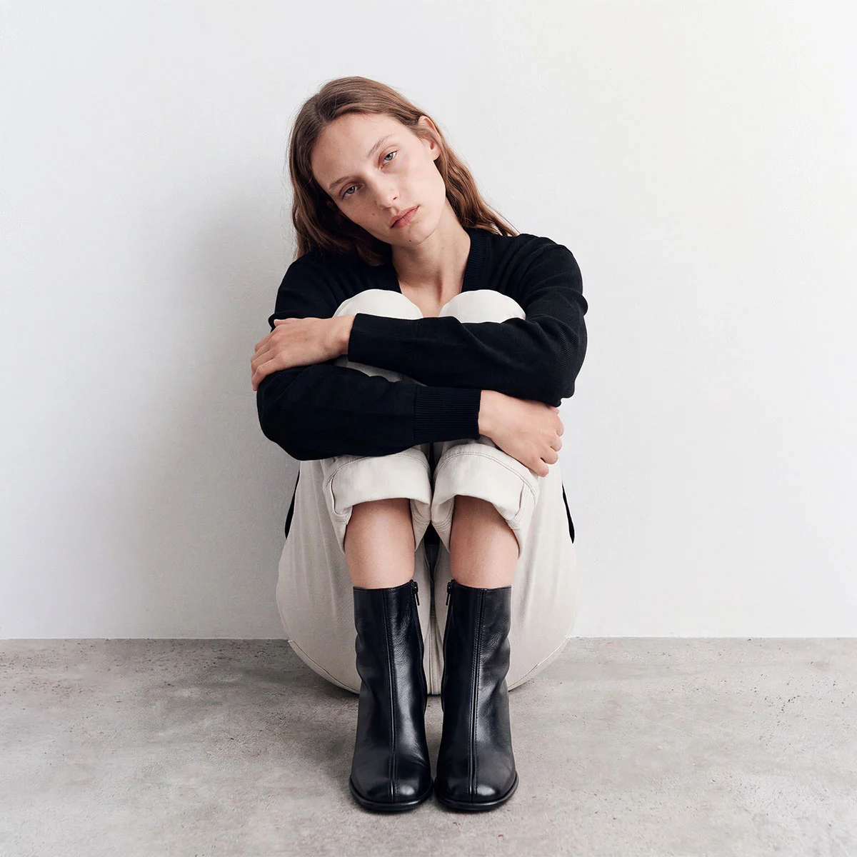 SANA - Boots à talon en cuir noir 