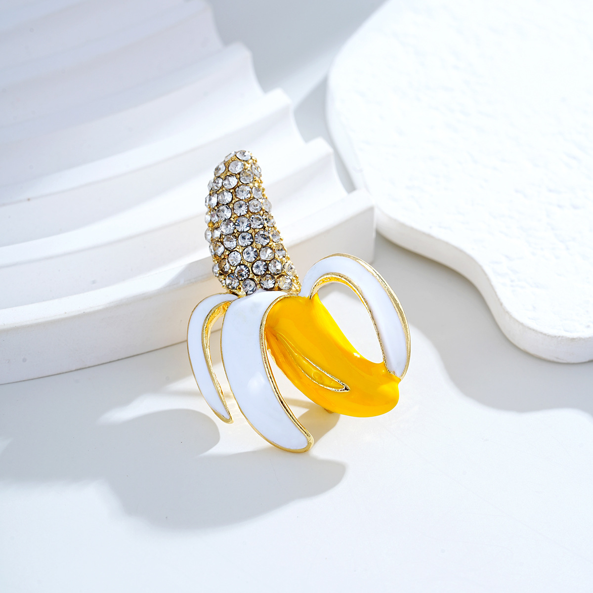 Wholesale Banana Shape Brooch, Cute Enamel Rhinestone Lapel Pin