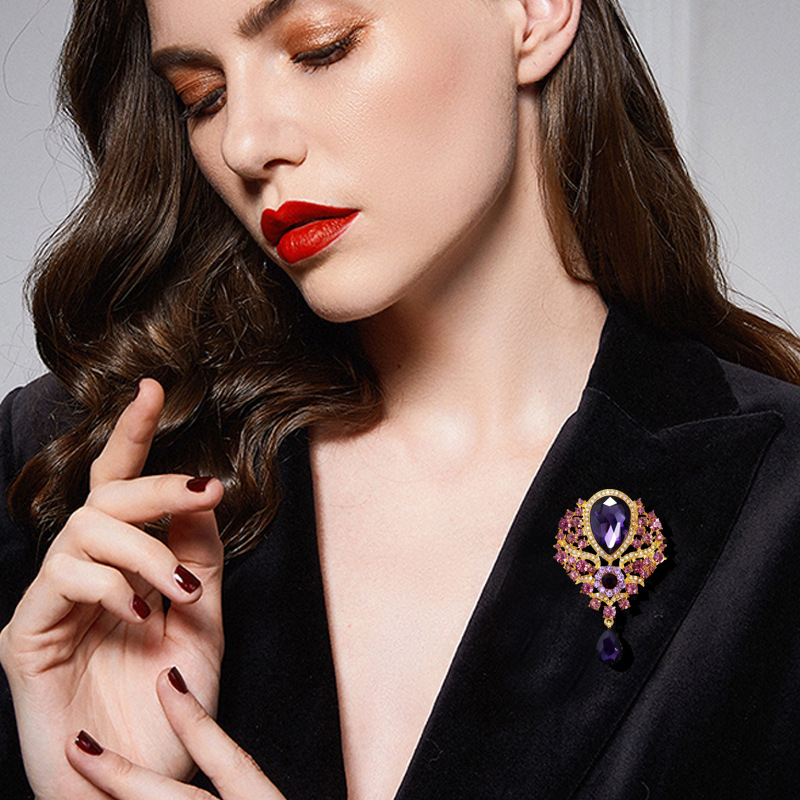 Wholesale Teardrop Rhinestone Brooch, Vintage Crystal Lapel Pin for Women
