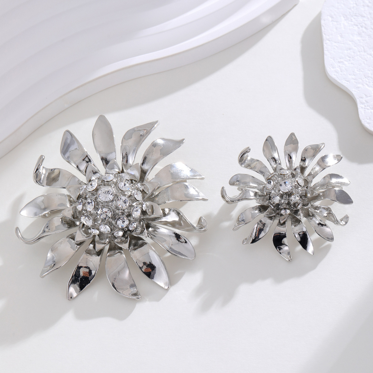 Wholesale Sunflower Brooch & Lapel Pin, Rhinestone Flower Pearl Pin