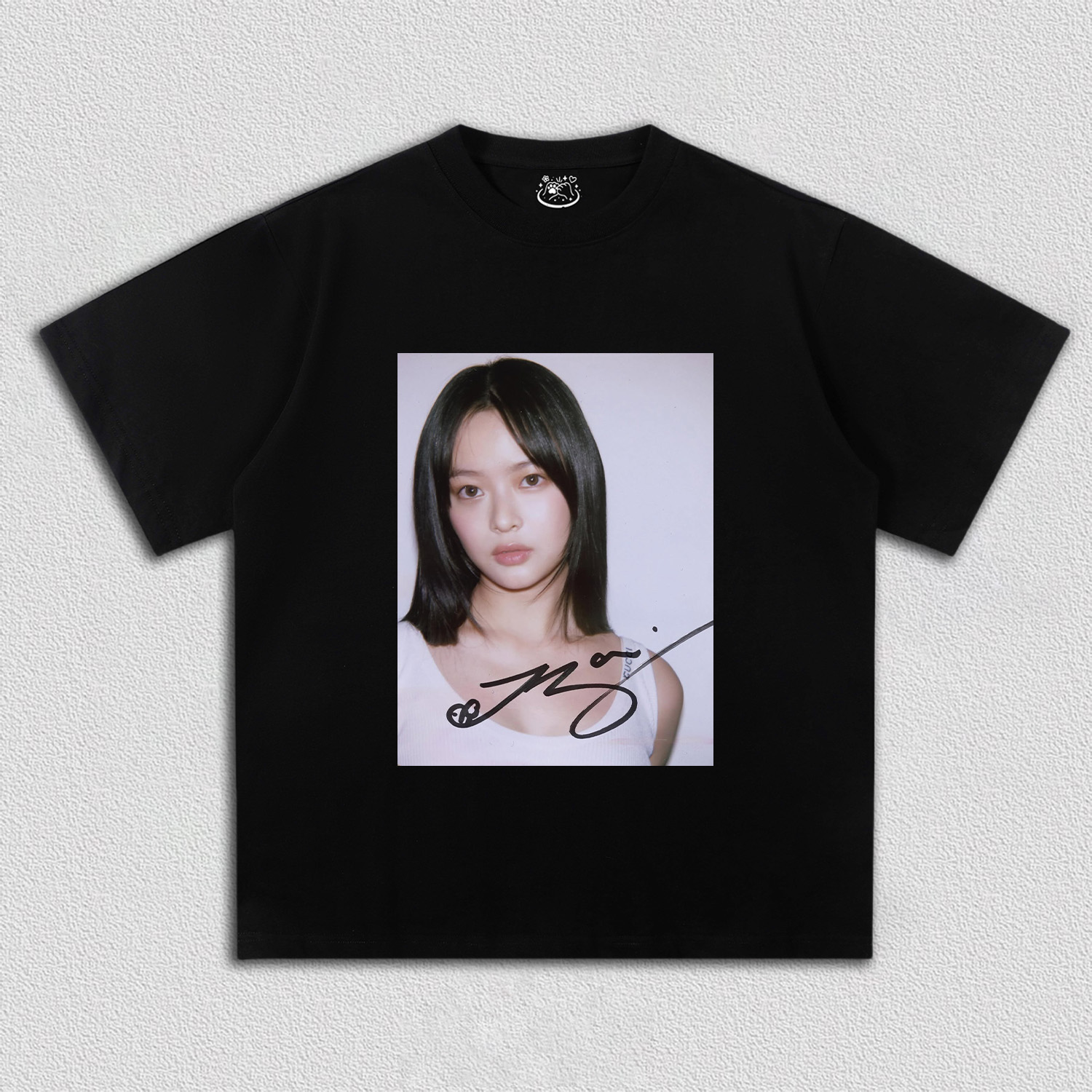 NewJeans Hann TEE