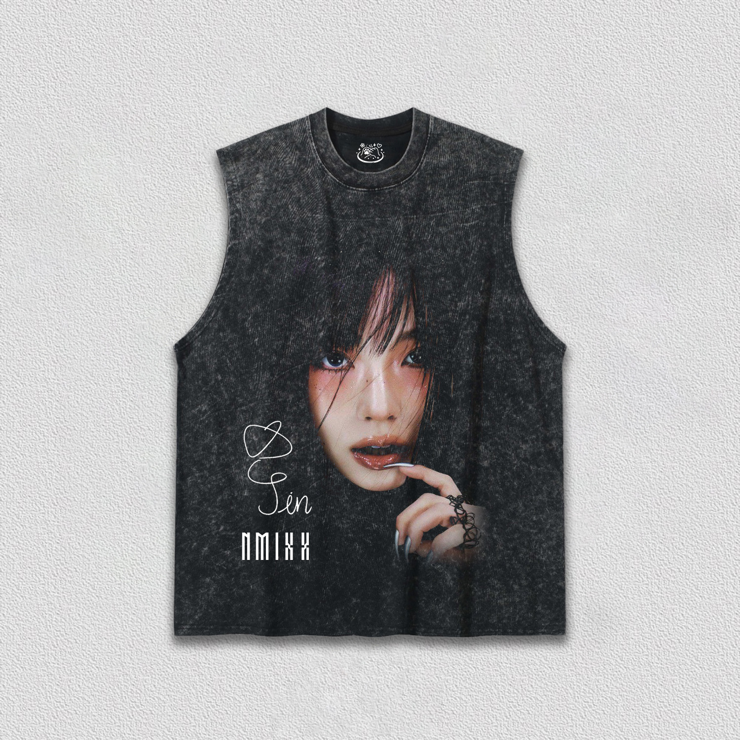 NMIXX kyujin TEE