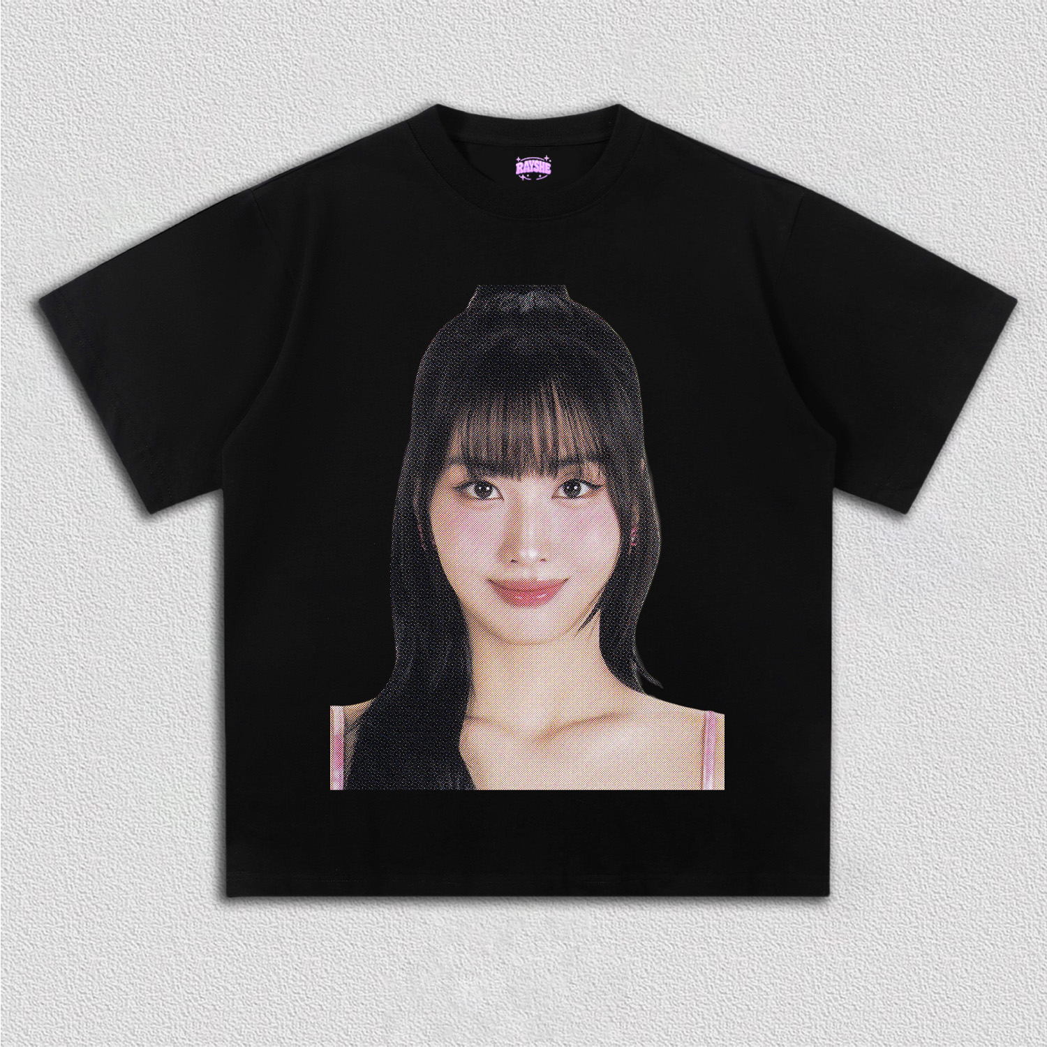 Momo TEE