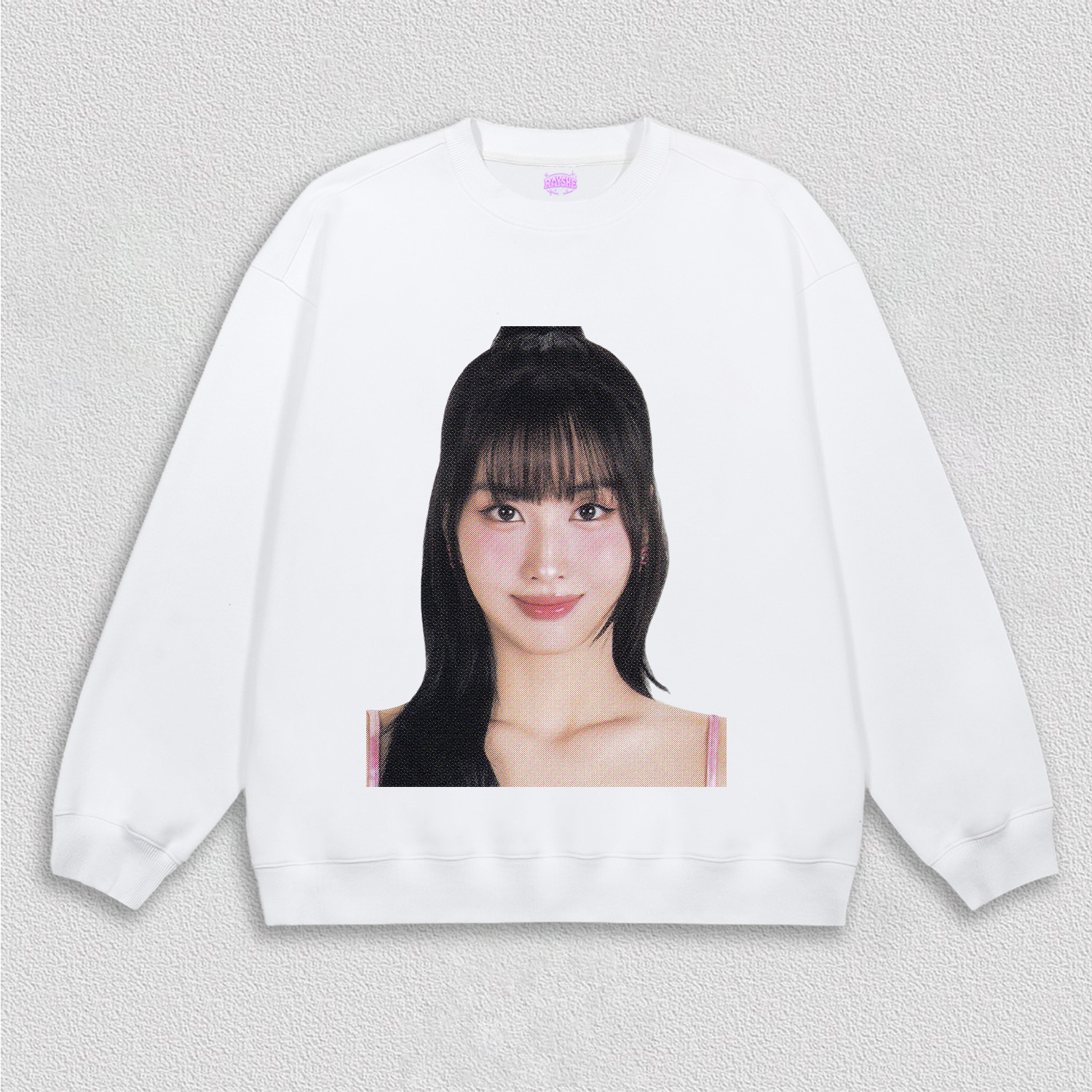 Momo TEE