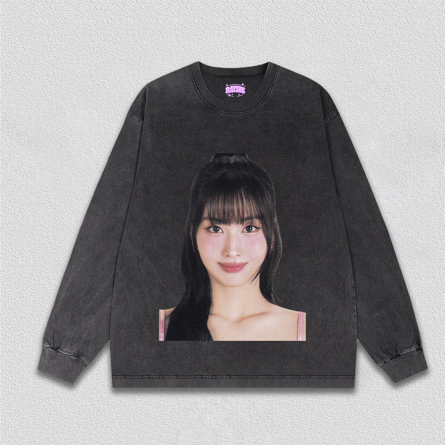 Momo TEE