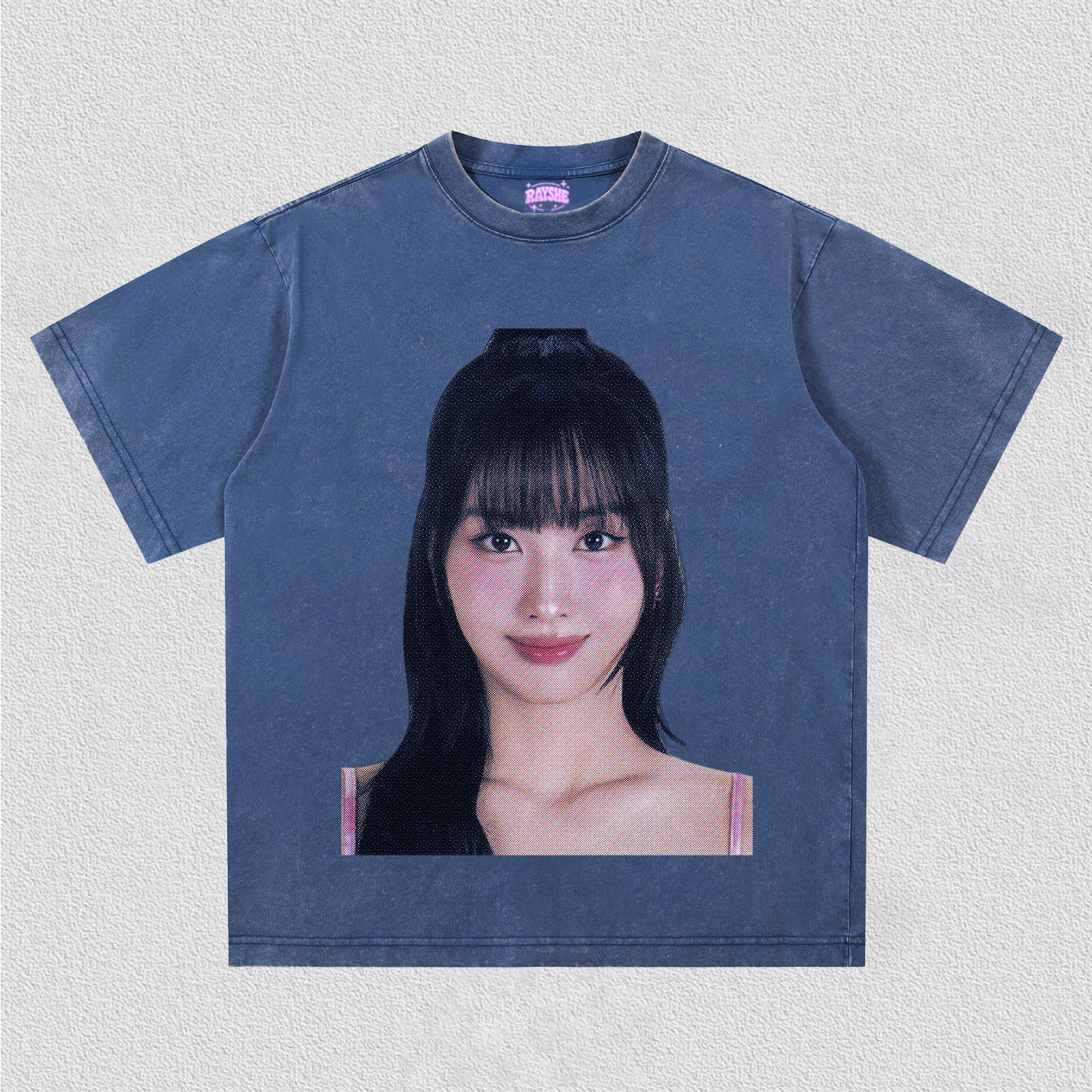 Momo TEE