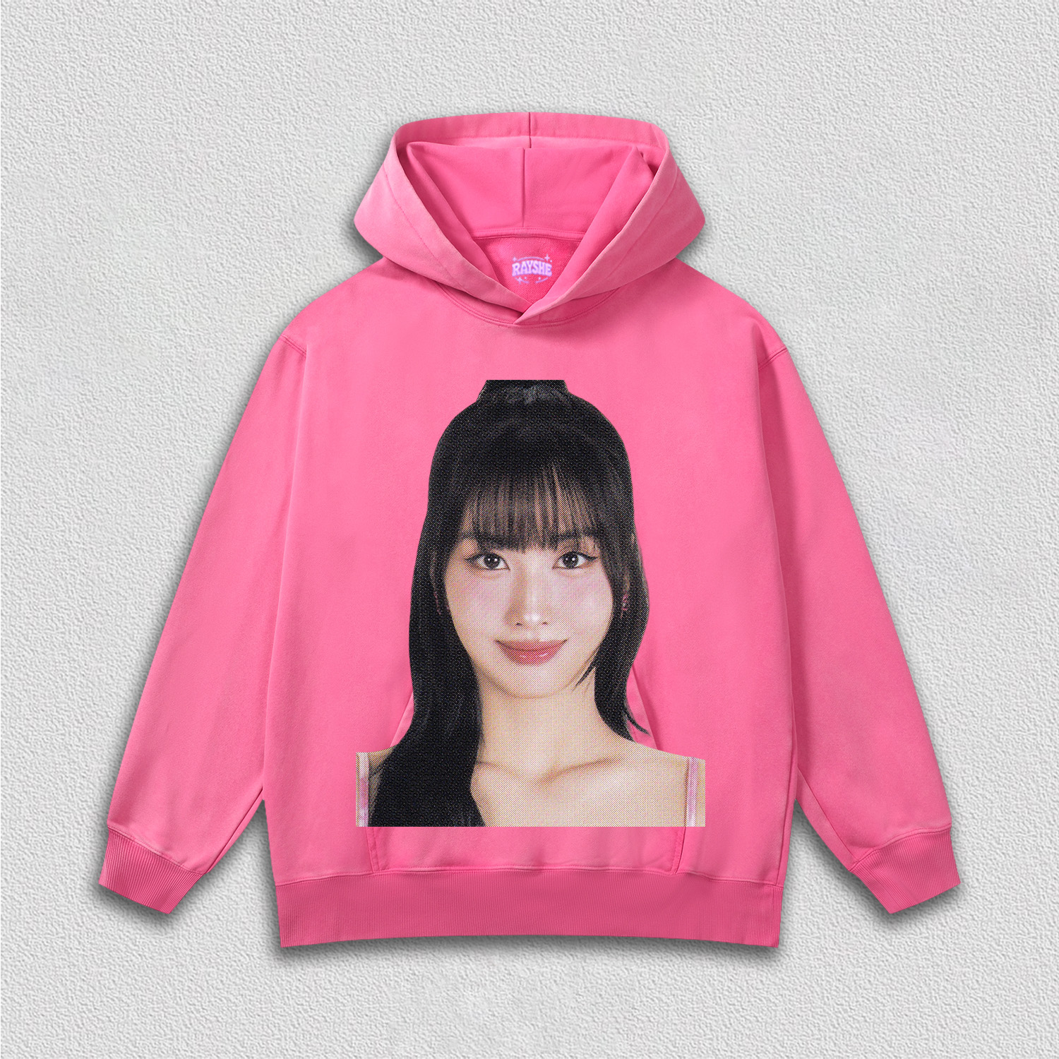 Momo TEE