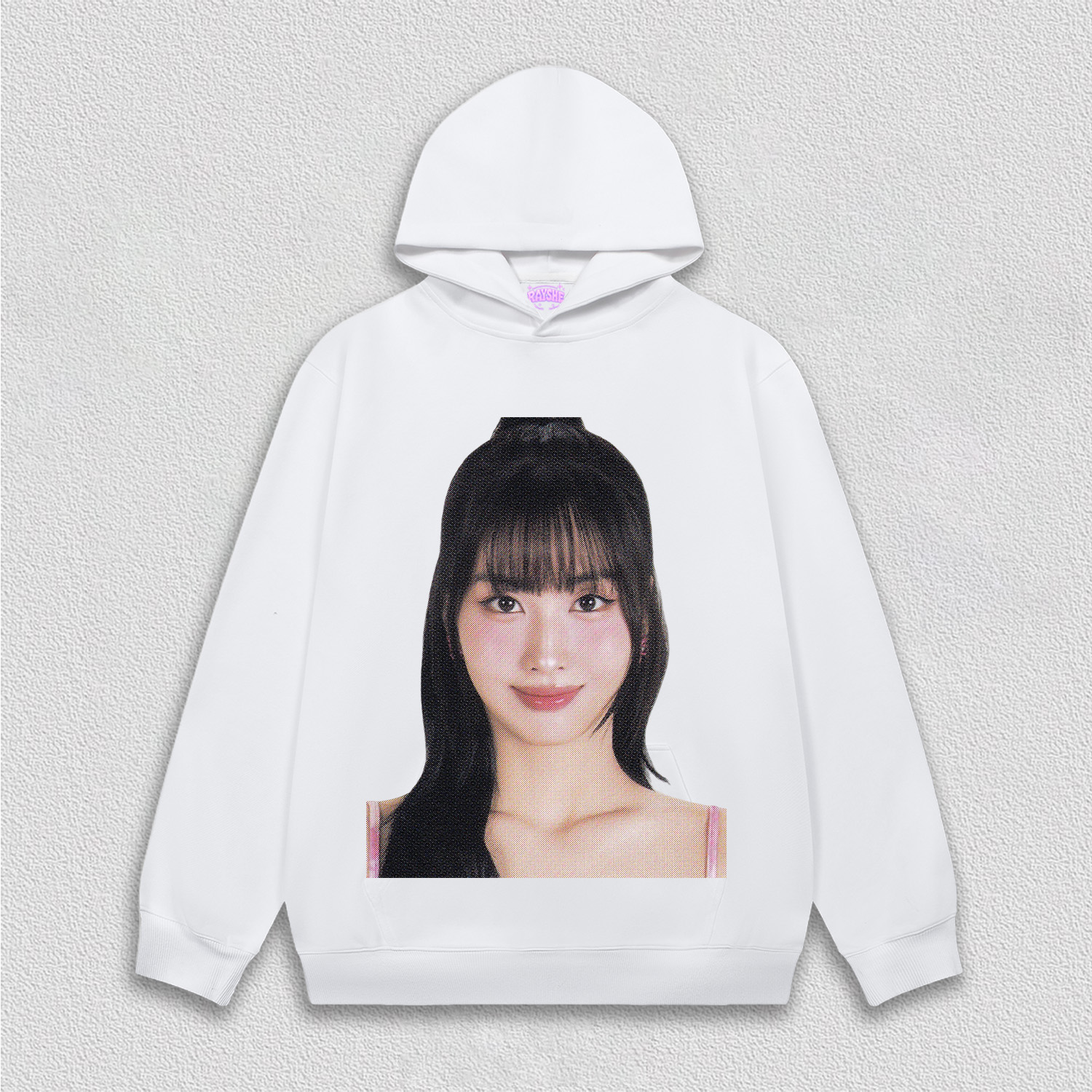 Momo TEE