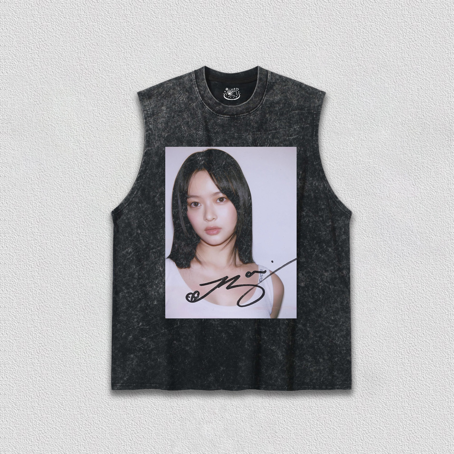 NewJeans Hann TEE