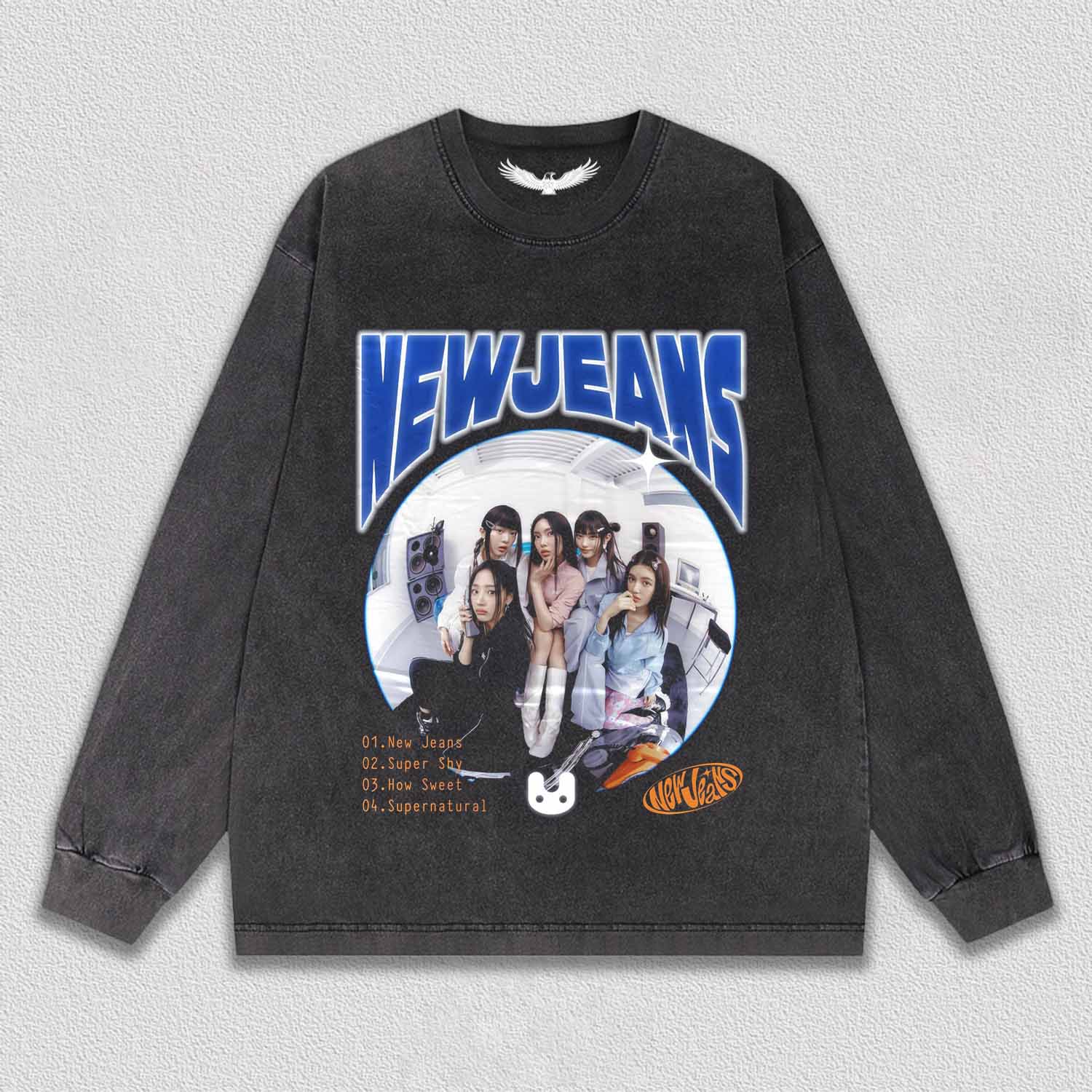 NewJeans TEE