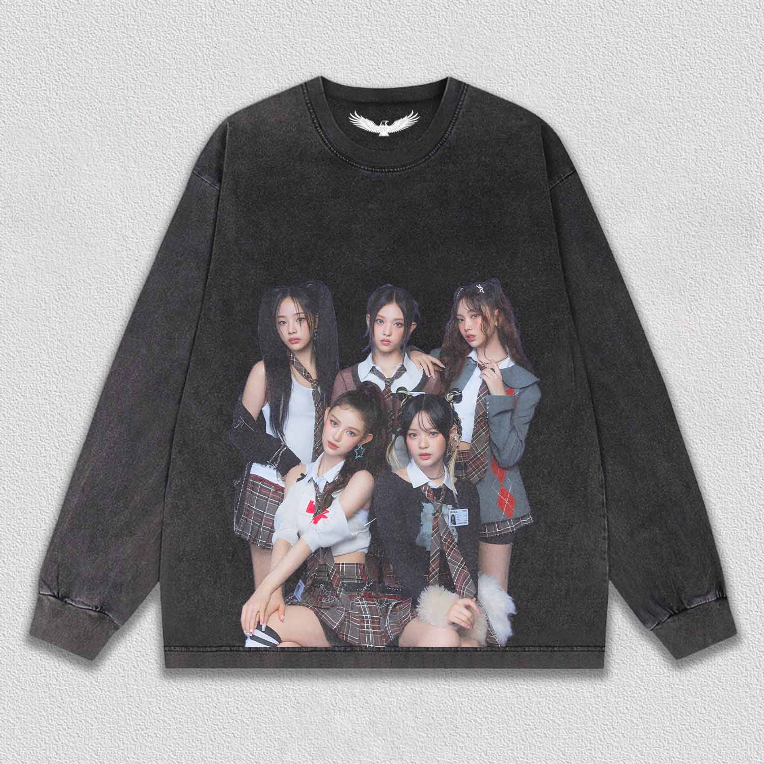 NEWJEANS TEE S4