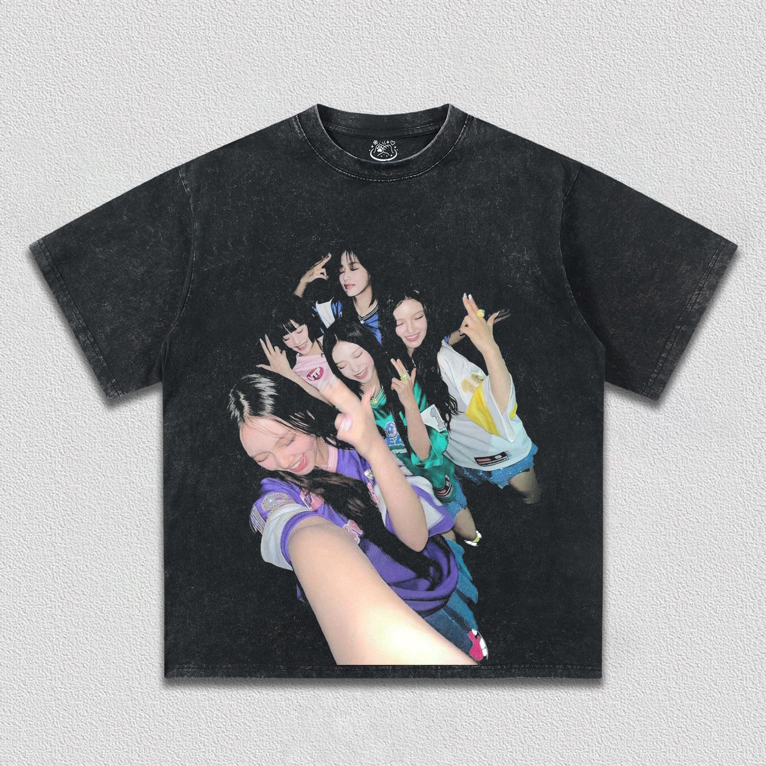 NewJeans TEE S4