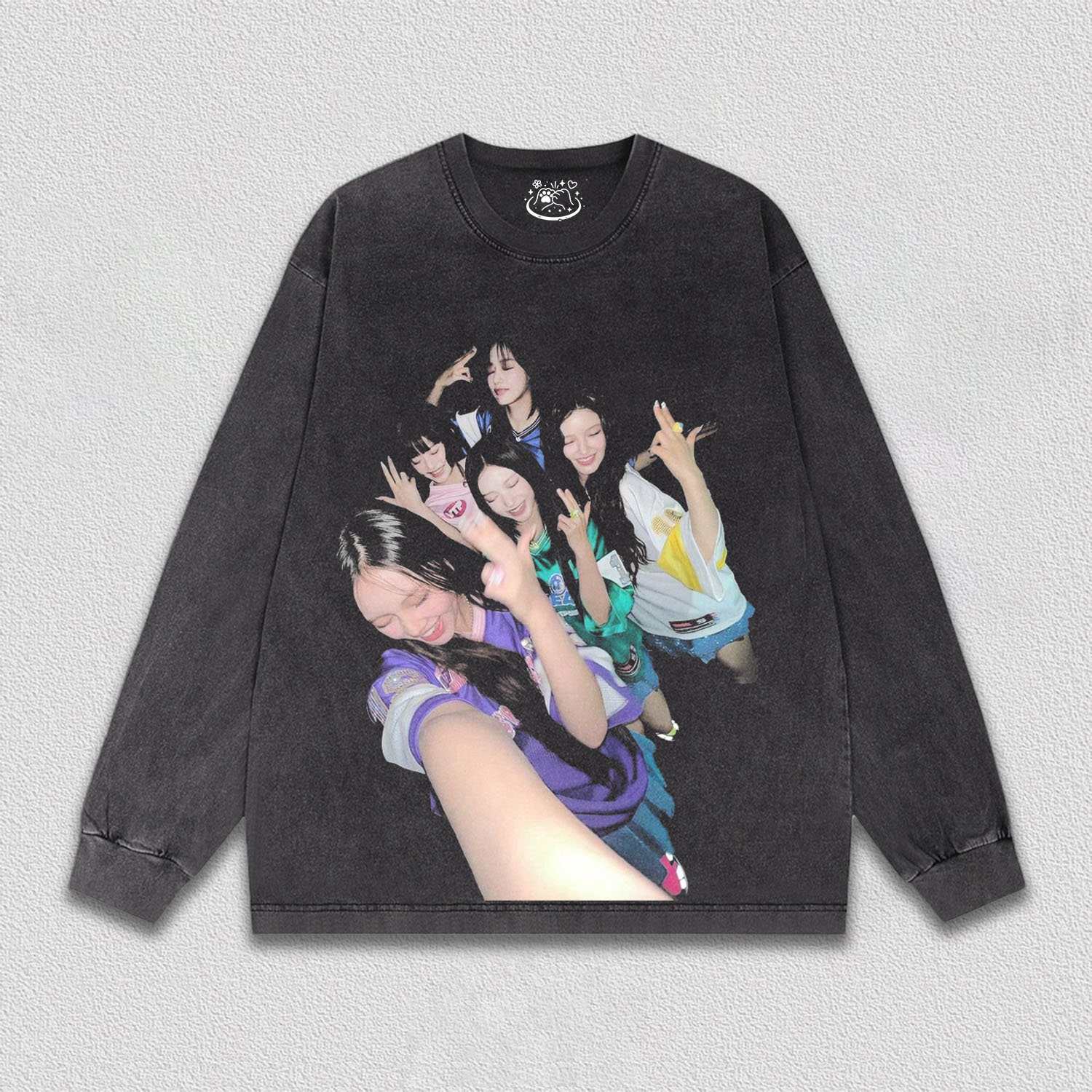 NewJeans TEE S4